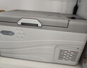 美的（Midea）小冰箱车载冰箱小型冷暖箱两用1-2人宿舍出租房美妆储奶冰箱4L 实拍图