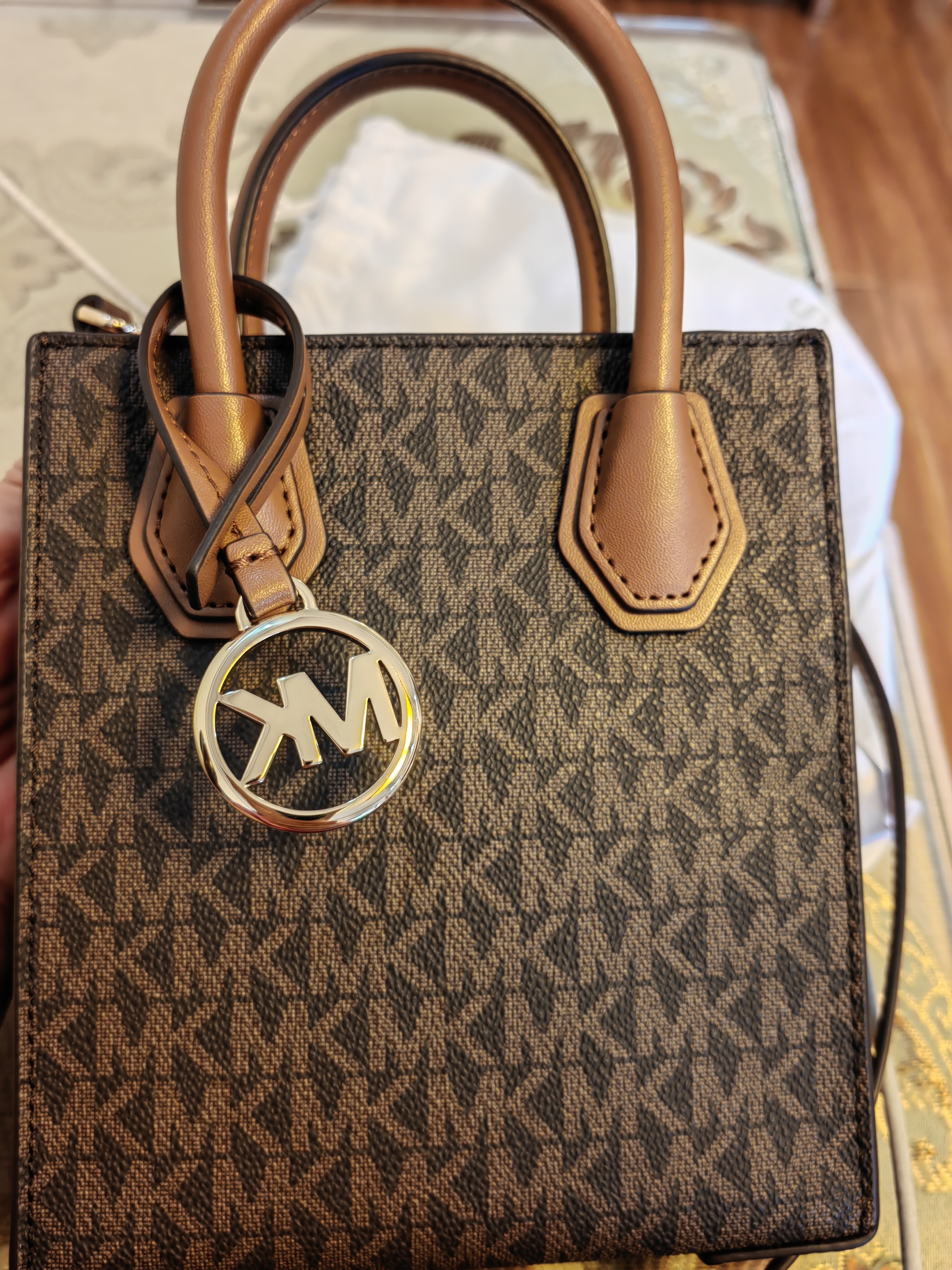 MICHAEL KORS迈克高仕MK 经典款 Mercer 迷你托特包斜挎包 深棕/橡果棕 200 迷你超小号 实拍图
