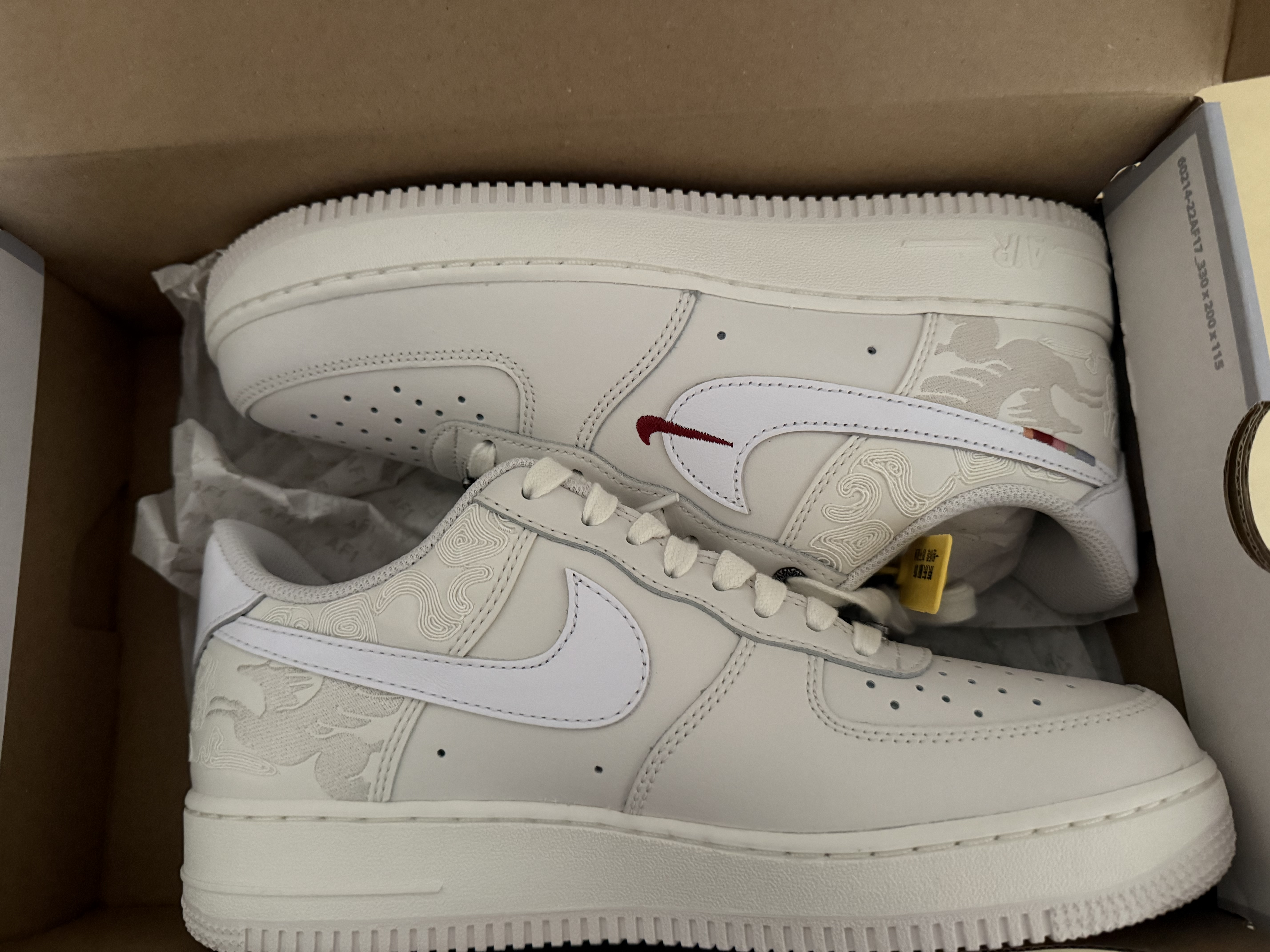 耐克NIKE男空军一号AF1 AIR FORCE1马年限定款 运动鞋IQ1119-011白41 实拍图