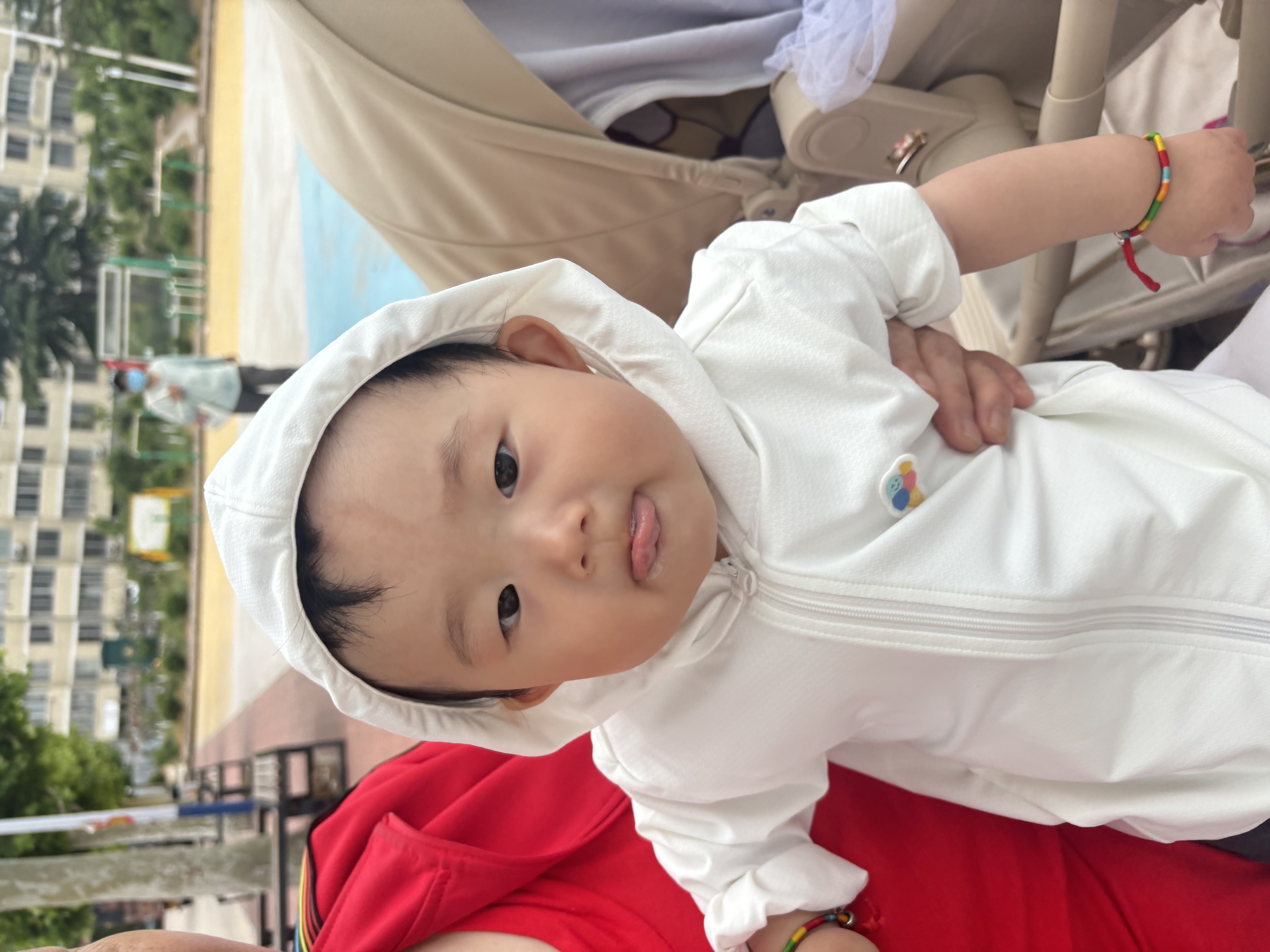 优衣库婴幼儿防紫外线网眼连帽开衫宝宝防晒衣衣服482045 00 白色 90 实拍图