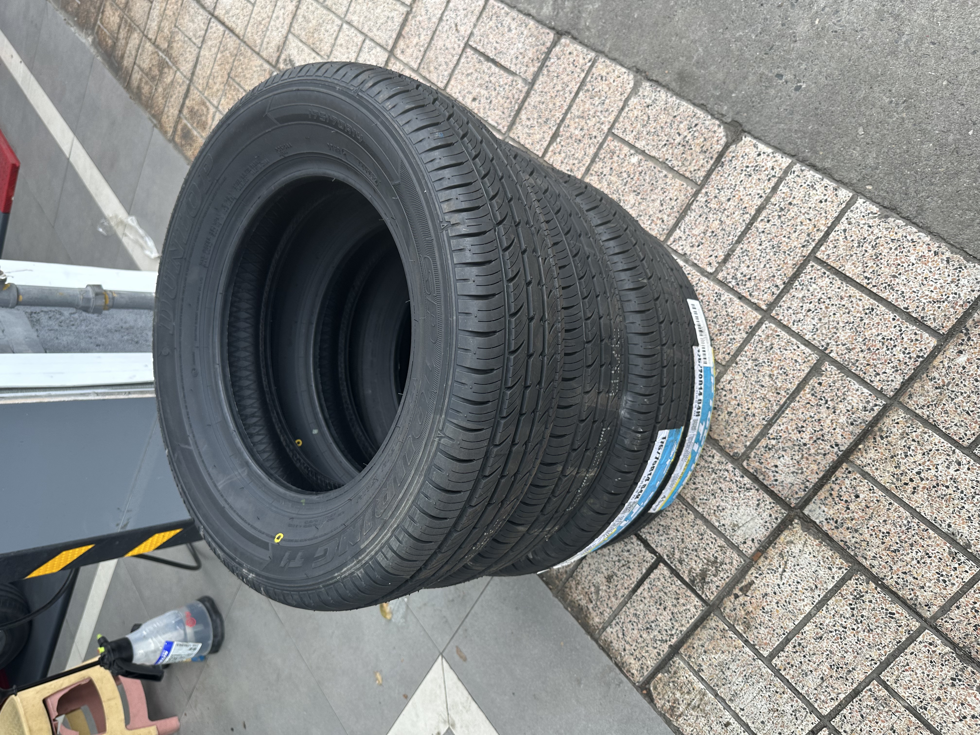 邓禄普（DUNLOP）汽车轮胎 175/70R14 84H SP-T1 适配大众桑塔纳/捷达/起亚K2 实拍图