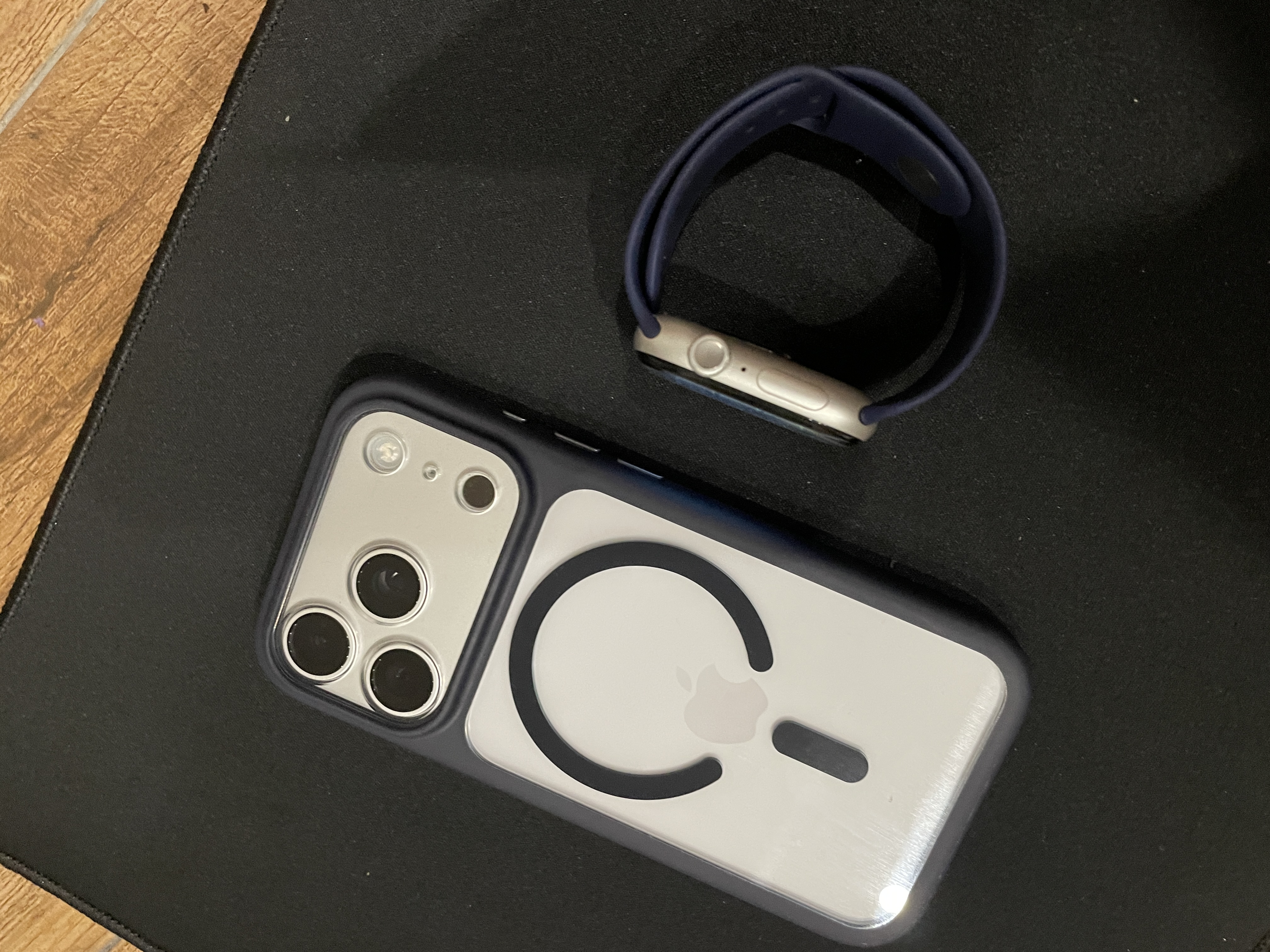 京工智造【超好手感丨自带Ai键】适用苹果17promax手机壳iphone17pro保护套全包防摔17Air磁吸硅胶软边透明 【蓝色】磁吸款&自带相机键 苹果17pro（贈钢化膜） 实拍图