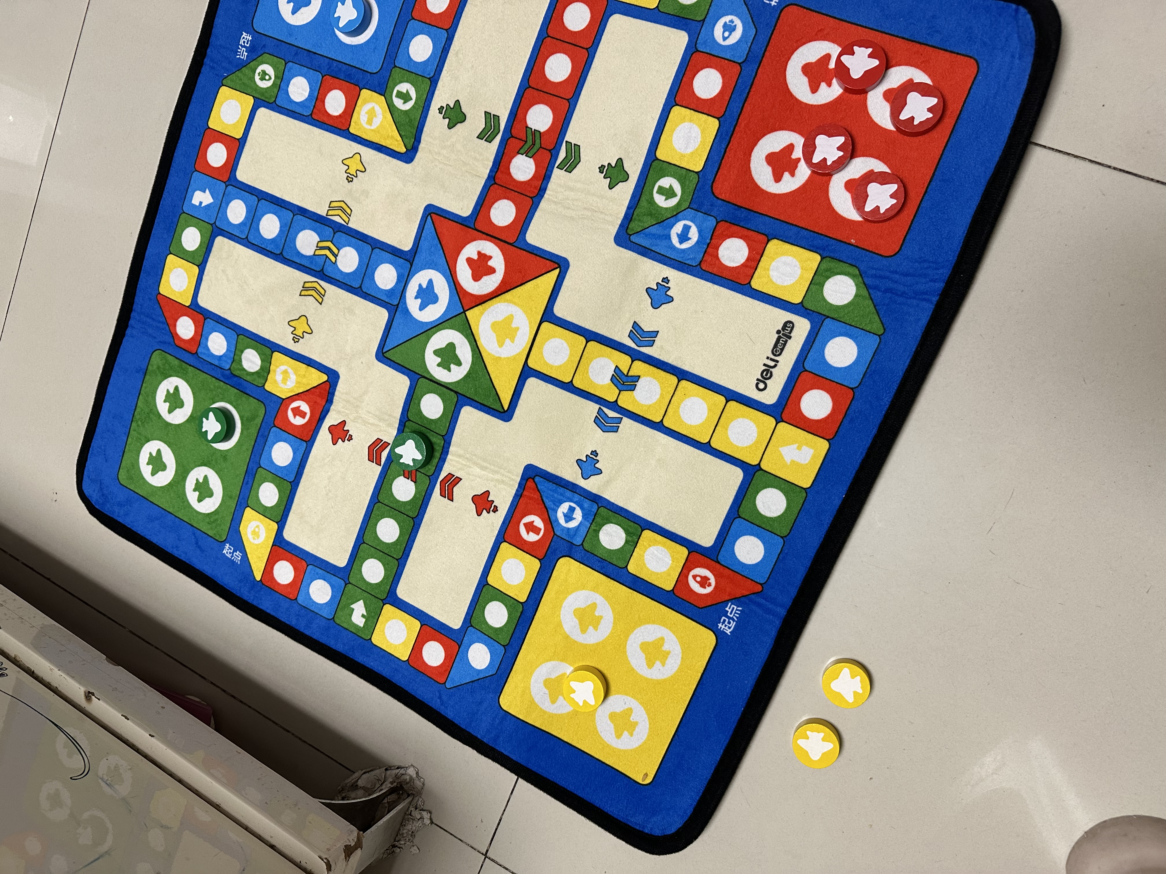 得力（deli）地毯飞行棋棋盘游戏棋桌面桌游儿童玩具节日生日生日礼物 实拍图