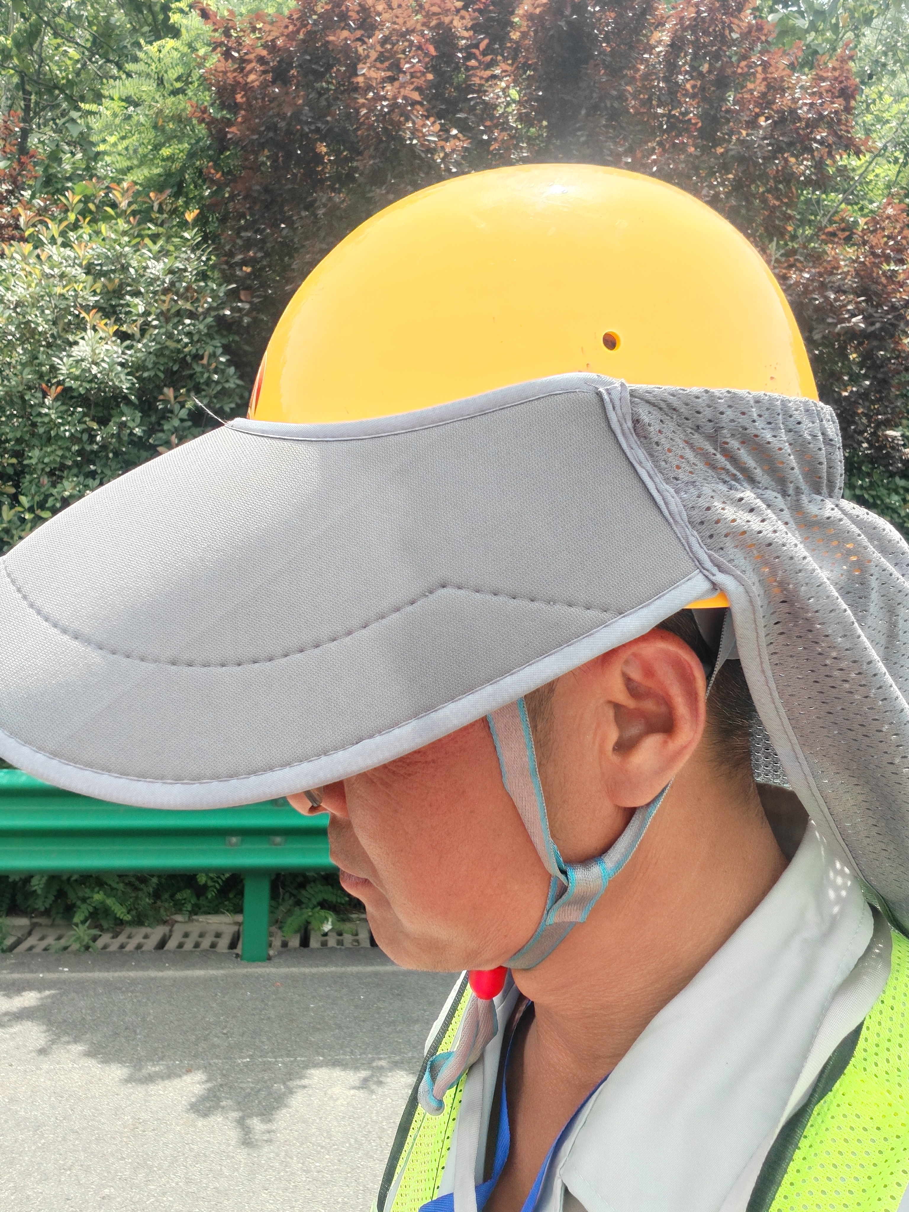 漫德莱安全帽防晒遮阳帽檐工地施工防晒帽檐夏季遮阳帽透气帽檐通用灰色鸭舌款 灰色 实拍图