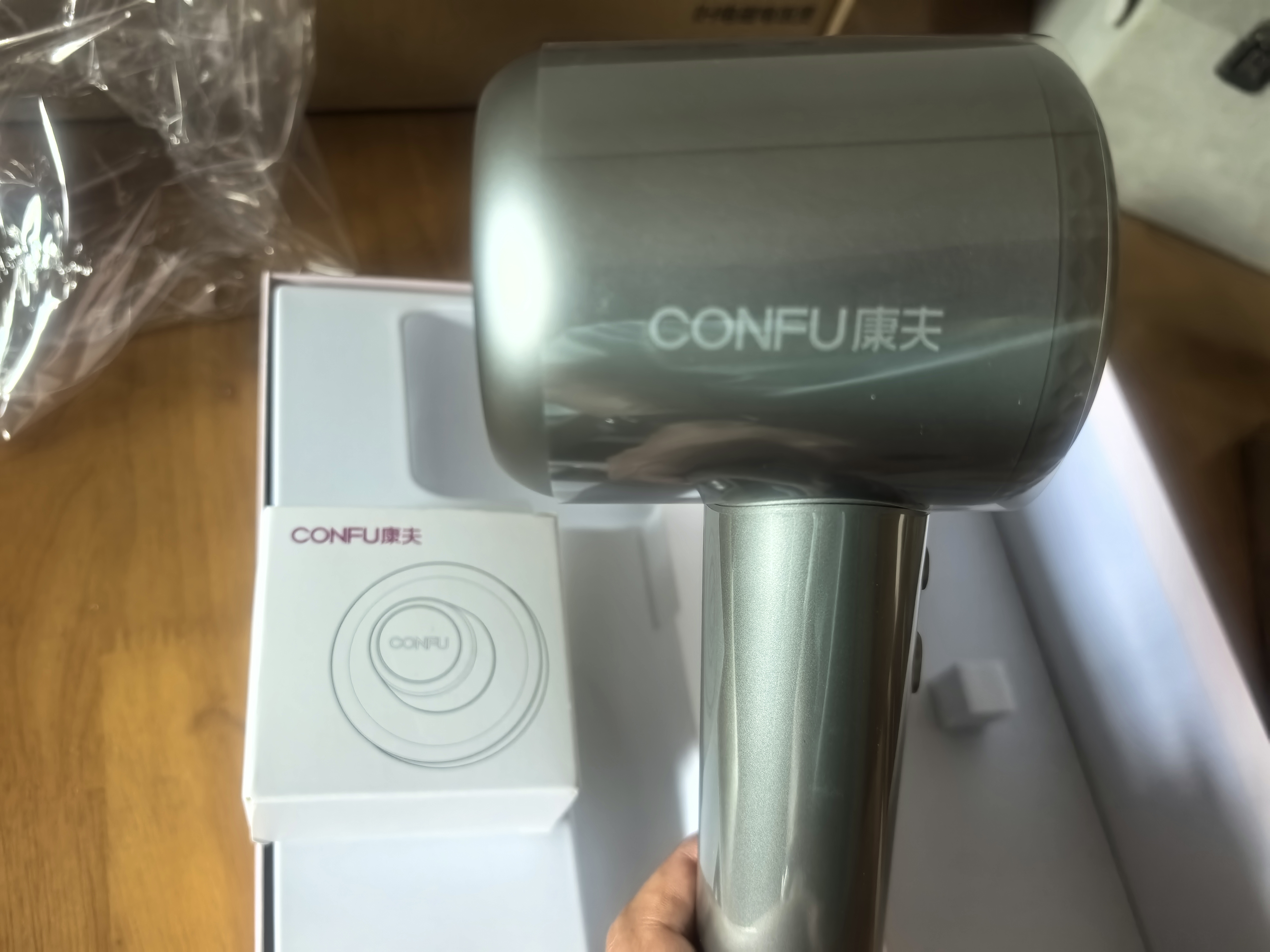 康夫（CONFU）高速护发吹风机无叶家用大功率大风力速干等离子生日礼物电吹风筒F9浓情调色礼盒灰 实拍图