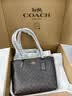 蔻驰（COACH）奥莱女士女包经典标志FIONA 24号拉链托特包单肩手提 IM/胡桃木色/黑色 实拍图