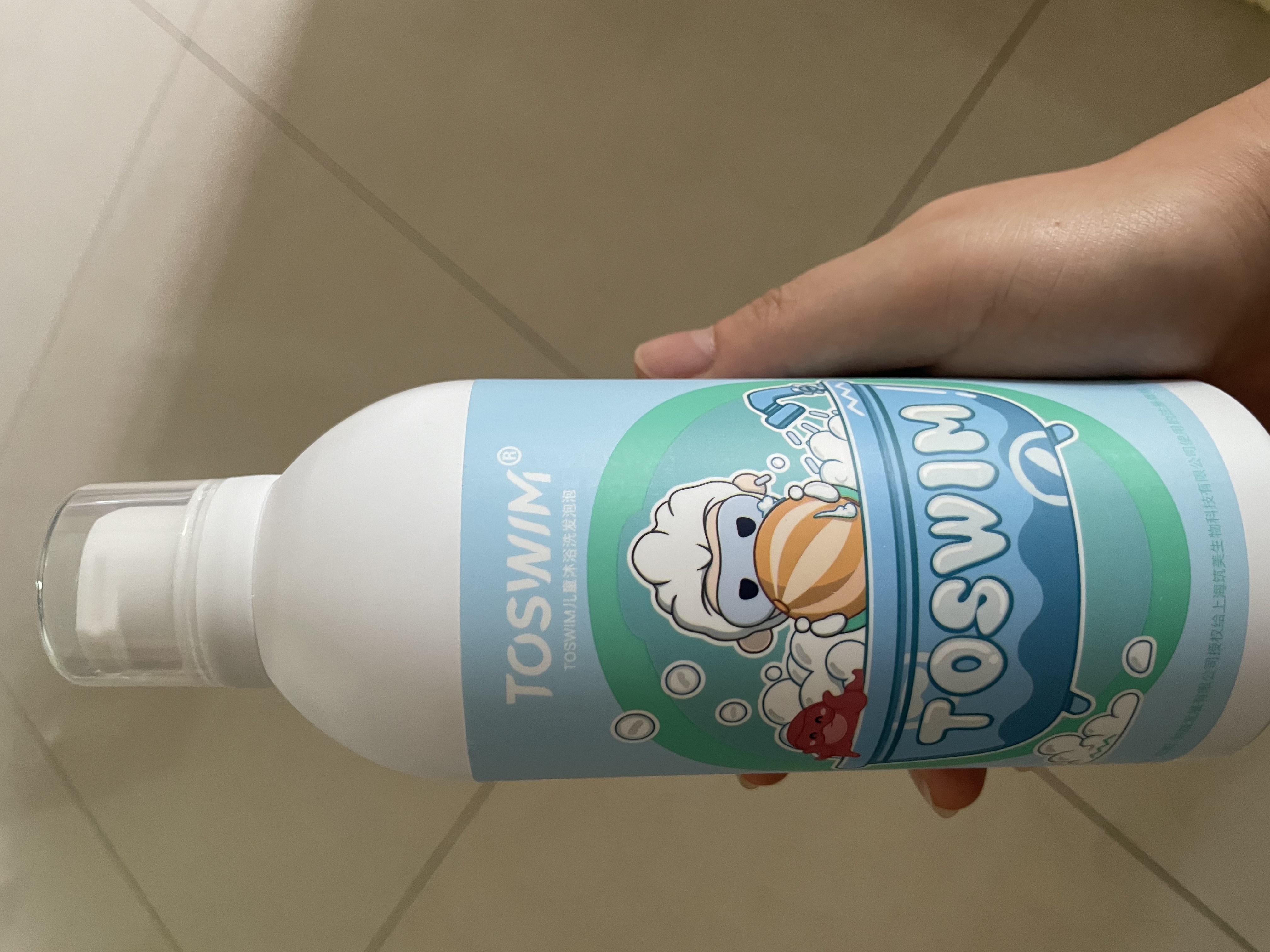 TOSWIM拓胜游泳沐浴露儿童游泳专用持久留香沐浴液 章鱼泡泡 实拍图