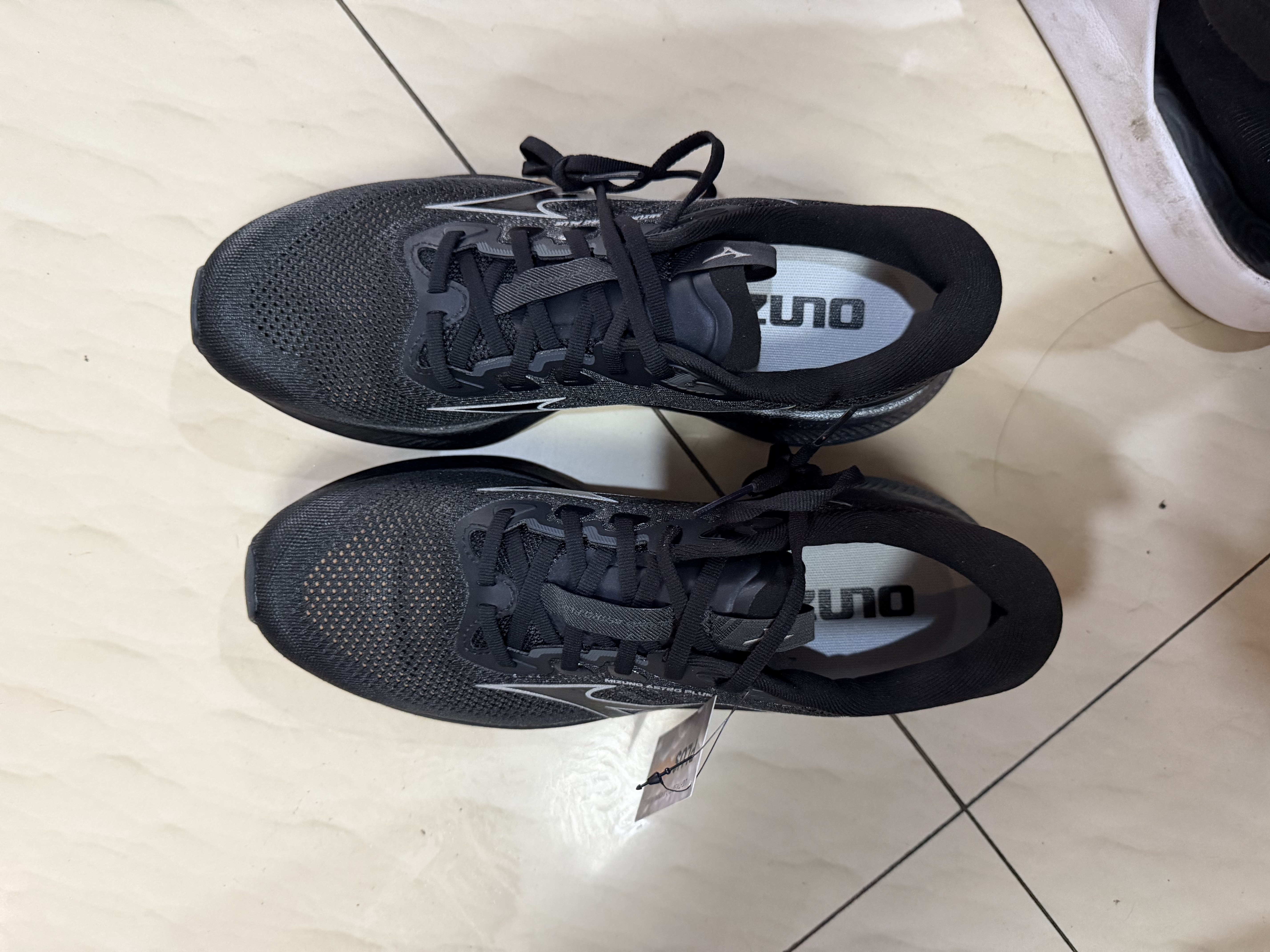 美津浓（MIZUNO）进阶厚底回弹缓震户外休闲专业运动跑步鞋ASTRO PLUS II 实拍图