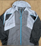 蕉内（Bananain）【王一博同款】502UV男女士同款防晒衣服冰丝皮肤衣夏季外套新款 【王一博同款】苍蓝灰拼烟墨黑拼烟雨灰 L 实拍图