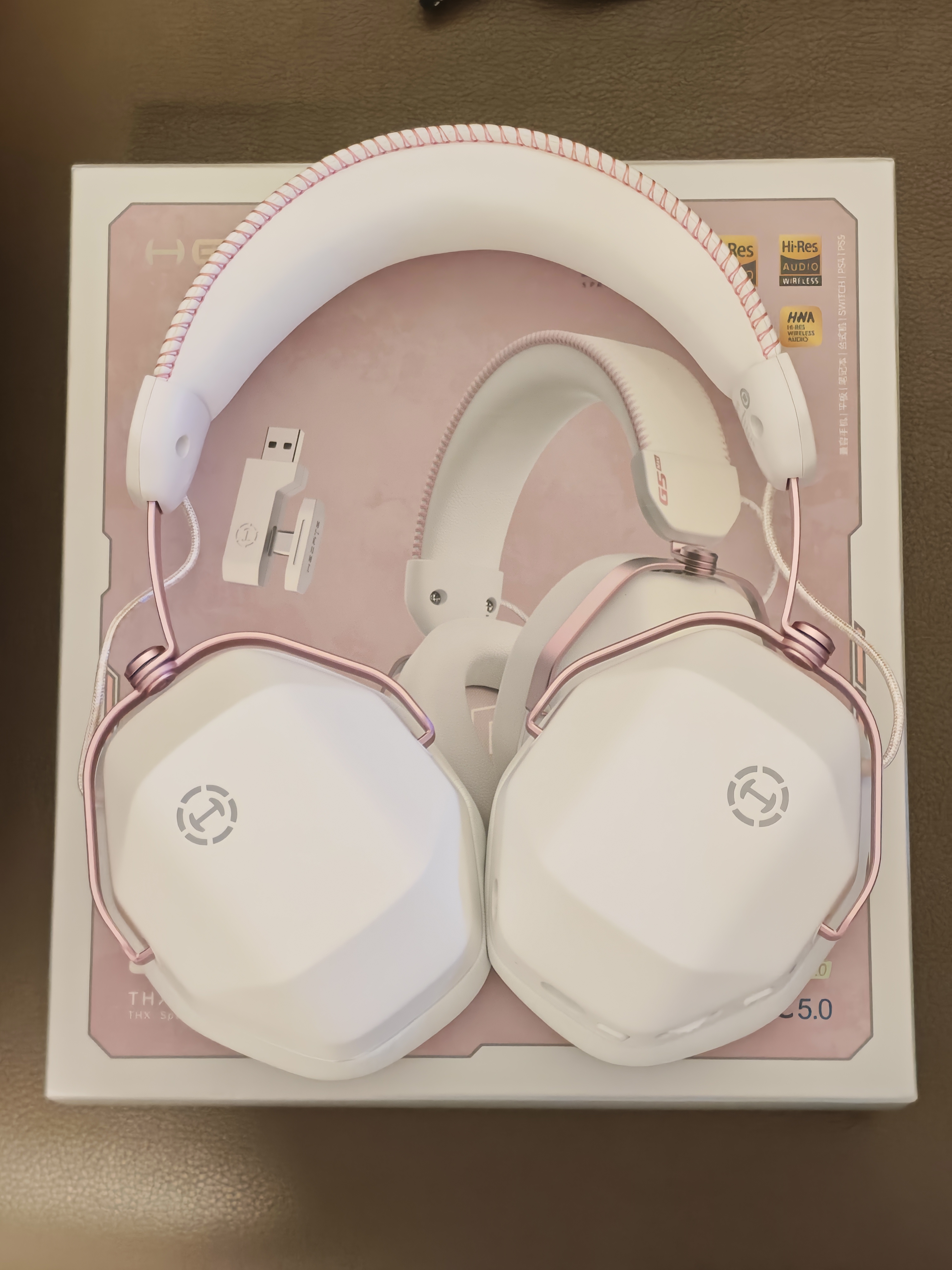 漫步者（EDIFIER）HECATE G5 MAX无线版 2.4G有线蓝牙四模THX音效头戴式无线耳机电竞游戏电脑专用三角洲FPS吃鸡粉色 实拍图