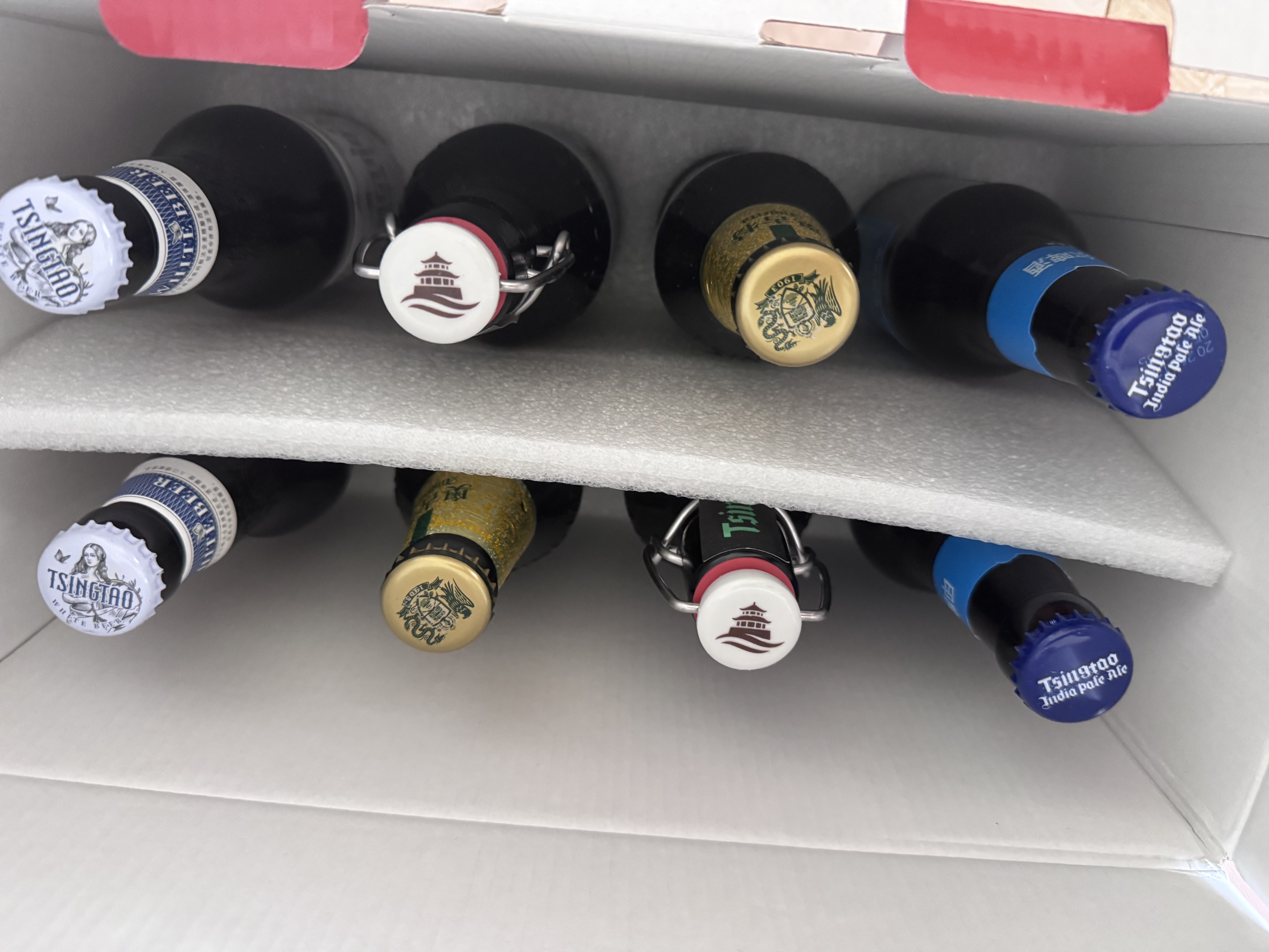青岛啤酒（TsingTao）金奖组合330ml*8瓶（白啤*2+海神*2+奥古特*2+琥珀*2)礼盒装 实拍图