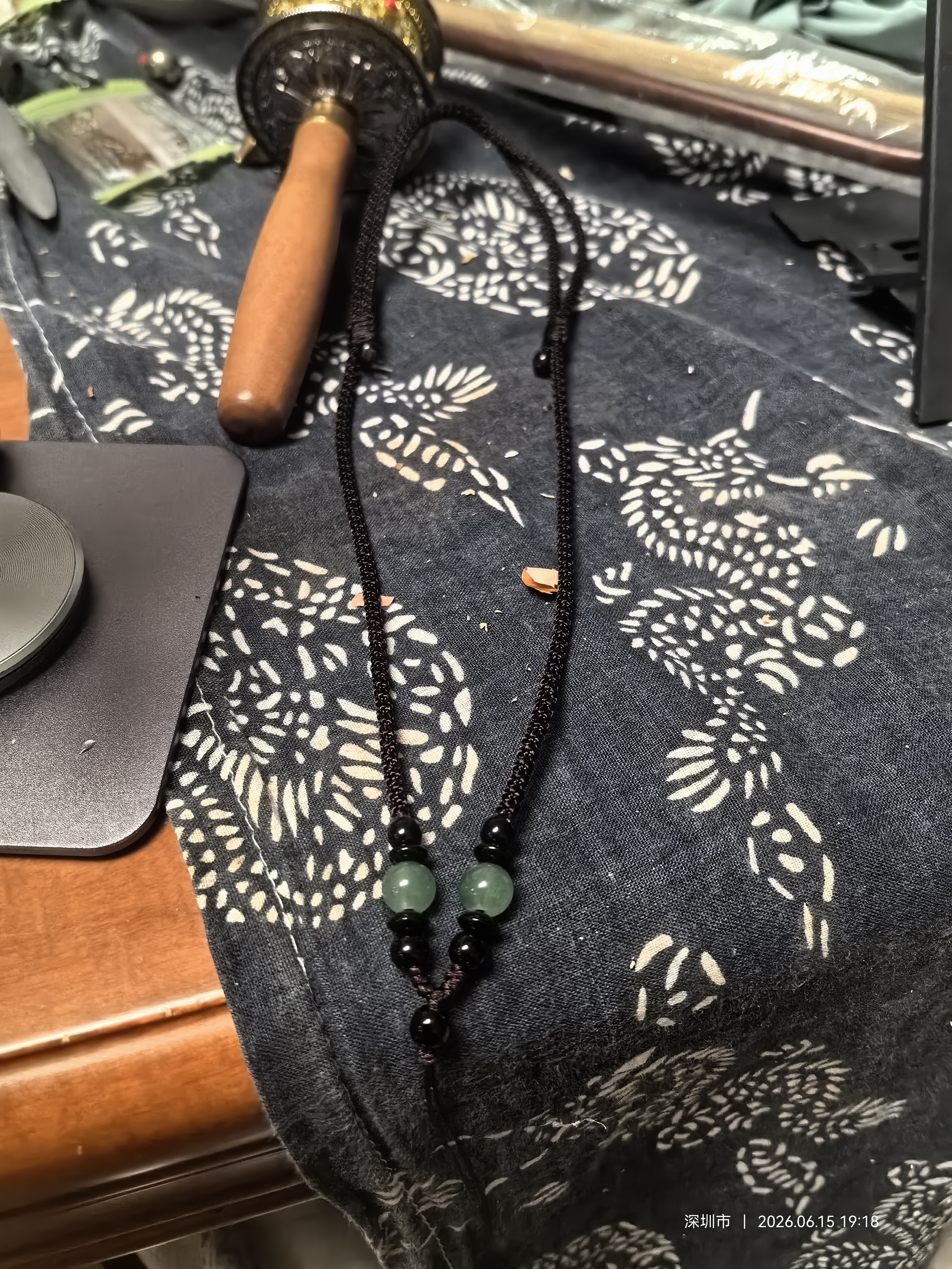 天燃东陵吊坠挂绳手工编织可调节玉佩挂绳男女玛瑙挂件项链绳子 3 咖色绳--淡绿东陵 实拍图