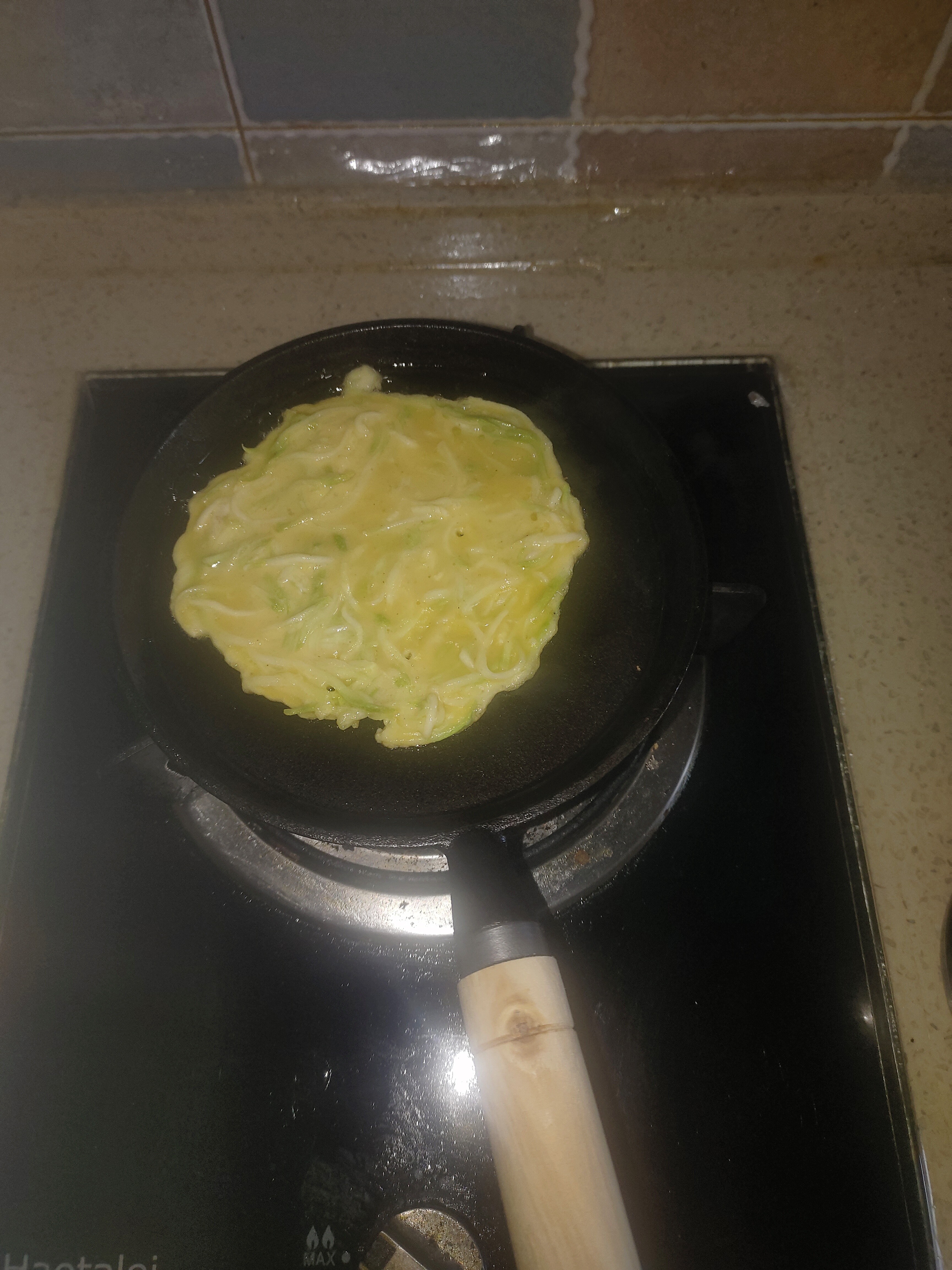 加厚铸铁平底锅家用无涂层烙饼锅手抓饼不粘煎锅摊煎饼果子工具 木柄煎锅 单锅 20cm 加厚无涂层 实拍图