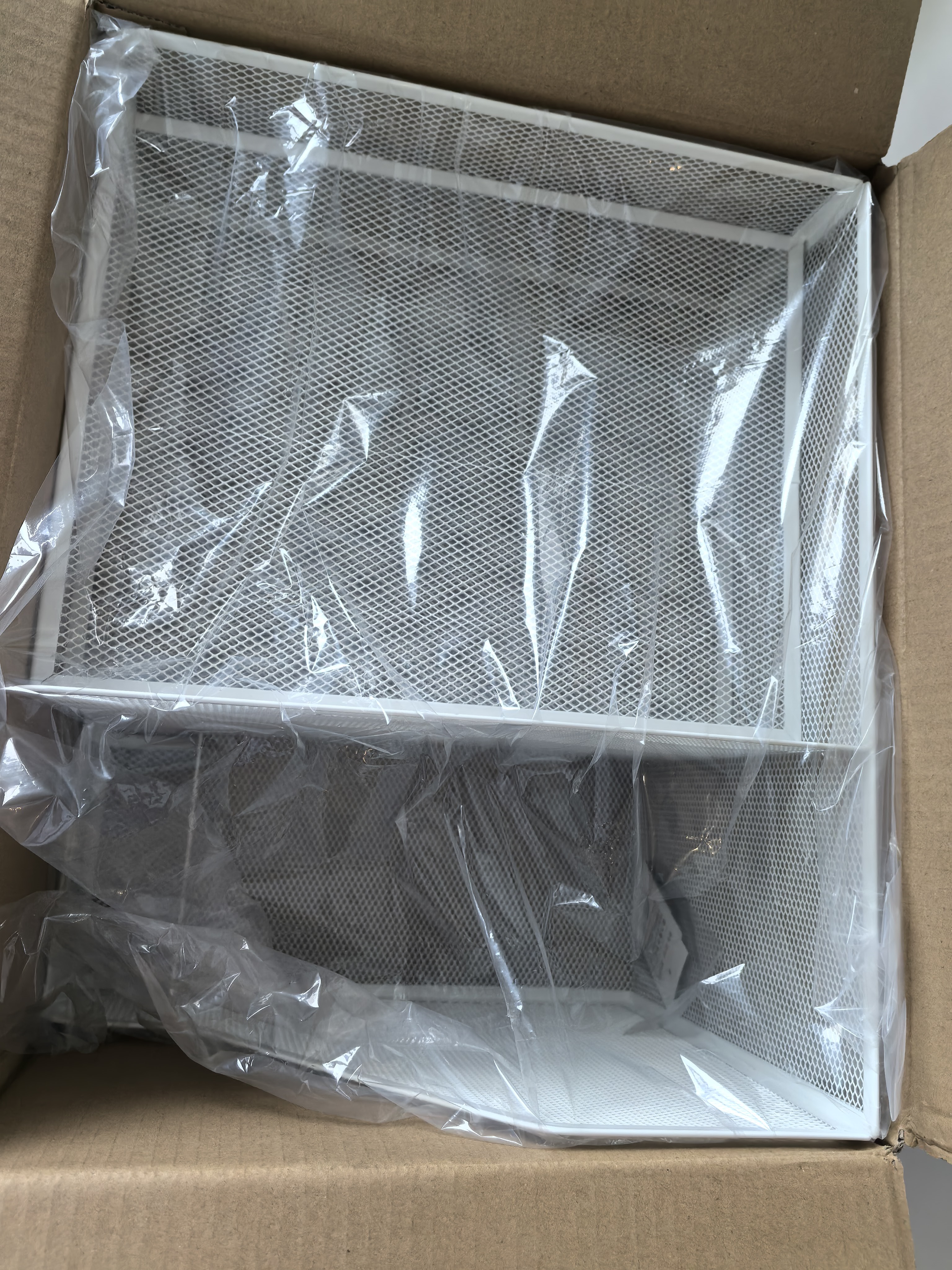 得力（deli）多功能4层金属组合式文件框/盘/栏书立办公用品桌面档案收纳盒多层资料架置物架带笔筒白色PB122 实拍图