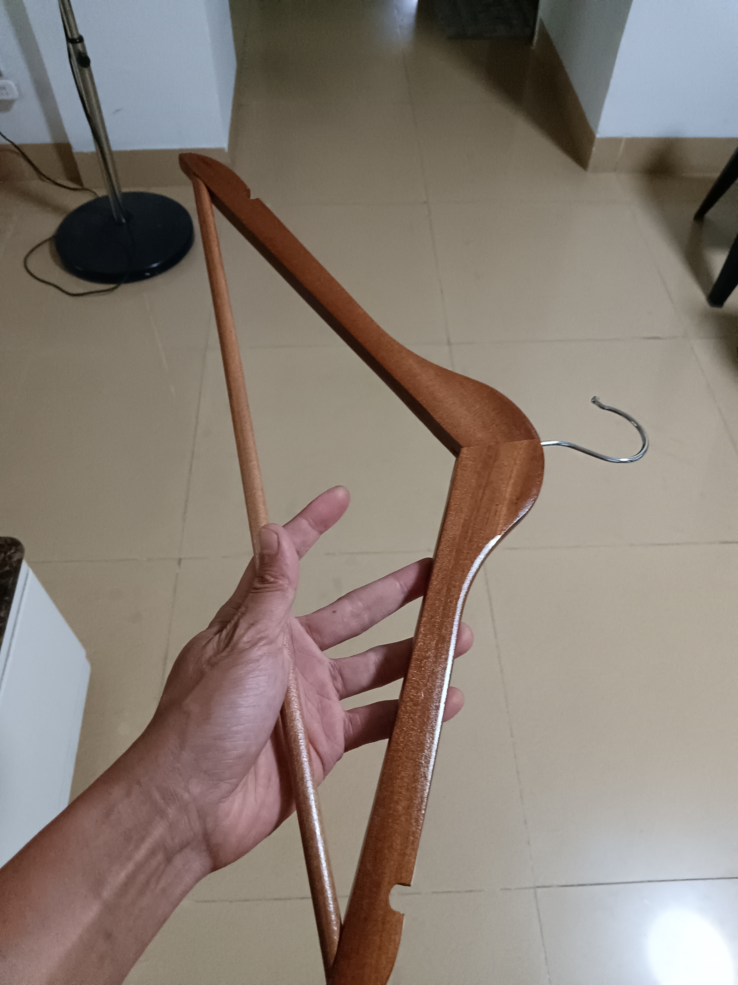 左转角实木衣架挂衣枫木衣挂木质衣服撑子家用衣柜衣撑   复古色10支 实拍图