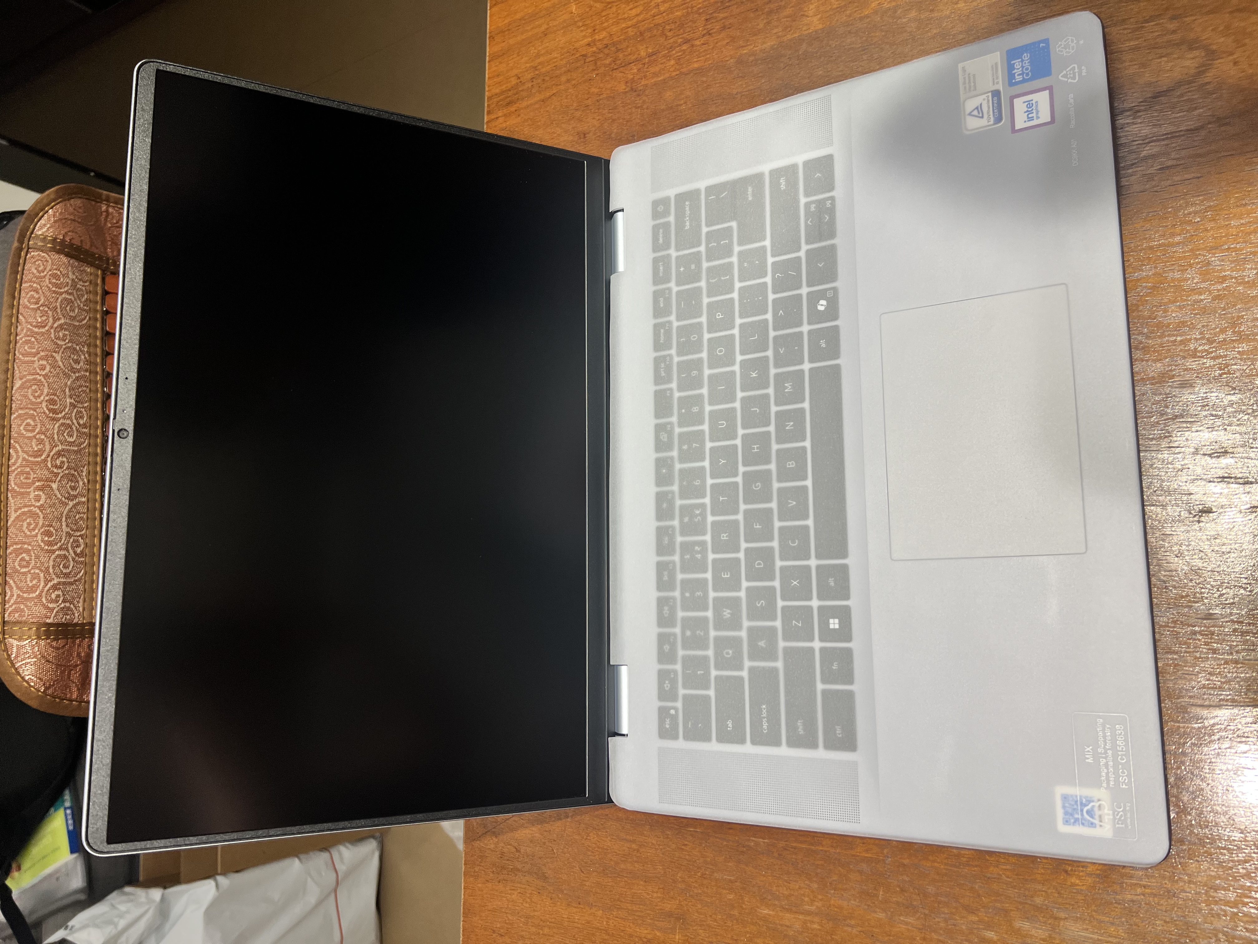 戴尔（DELL）笔记本电脑 国家补贴 灵越16PLUS-7640新款 32G 16英寸高性能轻薄本学生办公 酷睿7 1T 2.5K 120Hz 实拍图
