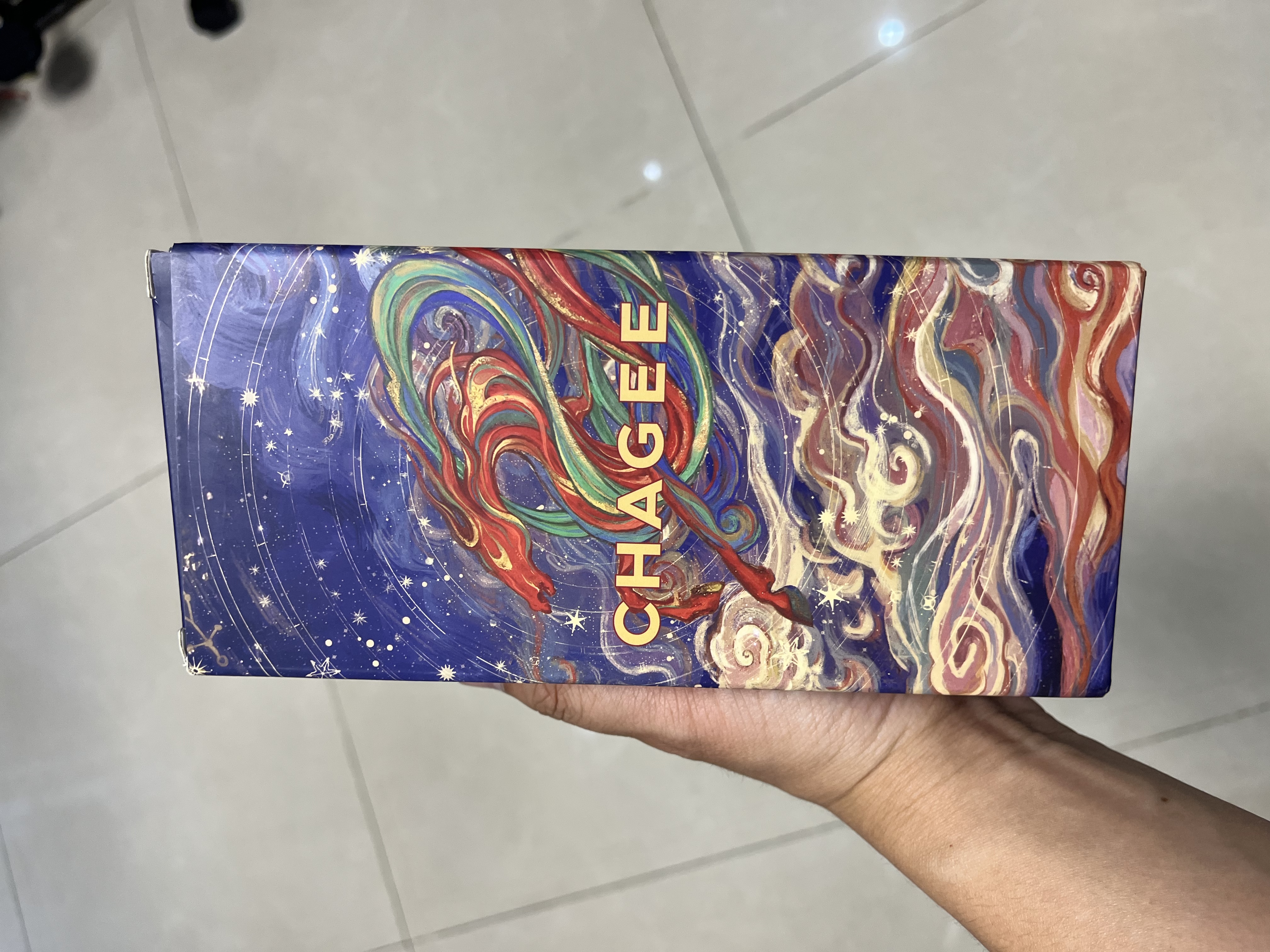 霸王茶姬（CHAGEE）一摁即开保温杯316L不锈钢大容量咖啡冰水杯子生日礼物福马衔瑞 实拍图