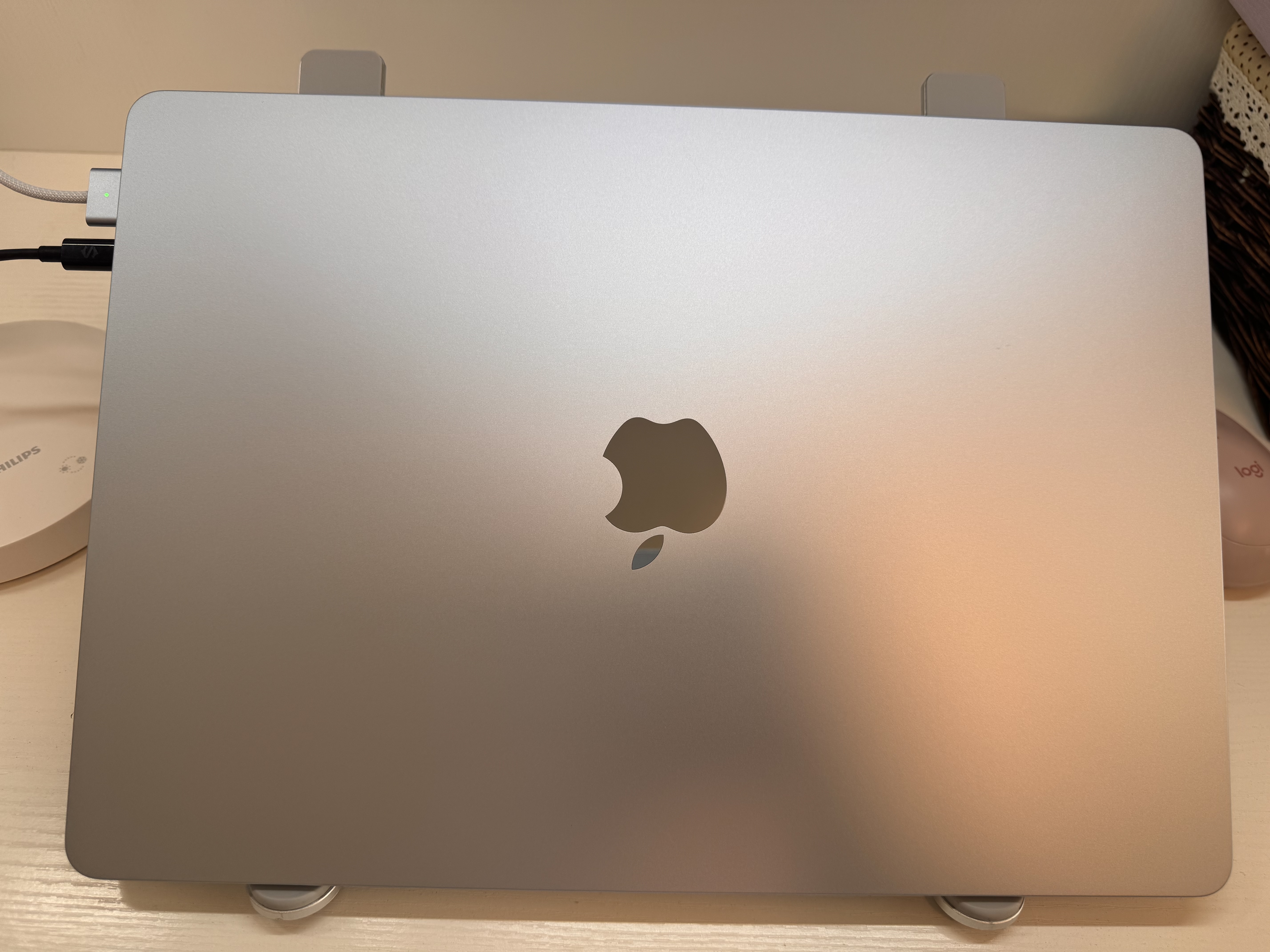 苹果/苹果AI/MacBook Air15英寸M5 (10+10核) 16G 1T天蓝色笔记本电脑MDVT4CH/A 实拍图