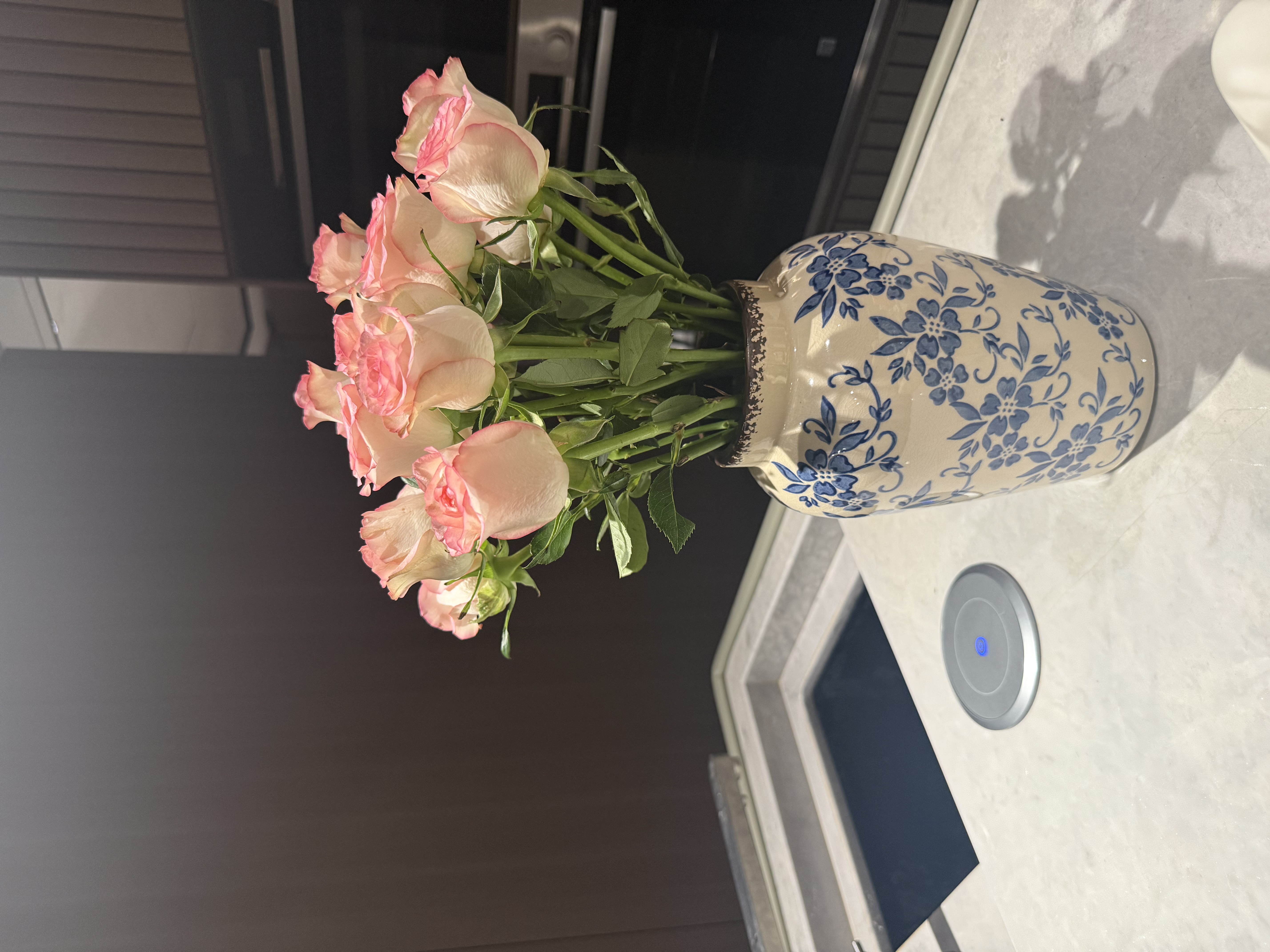 玫瑰花束云南鲜花批发真花节日礼物玫瑰鲜花七夕情人节礼物 爱莎玫瑰18+2枝防损耗 实拍图