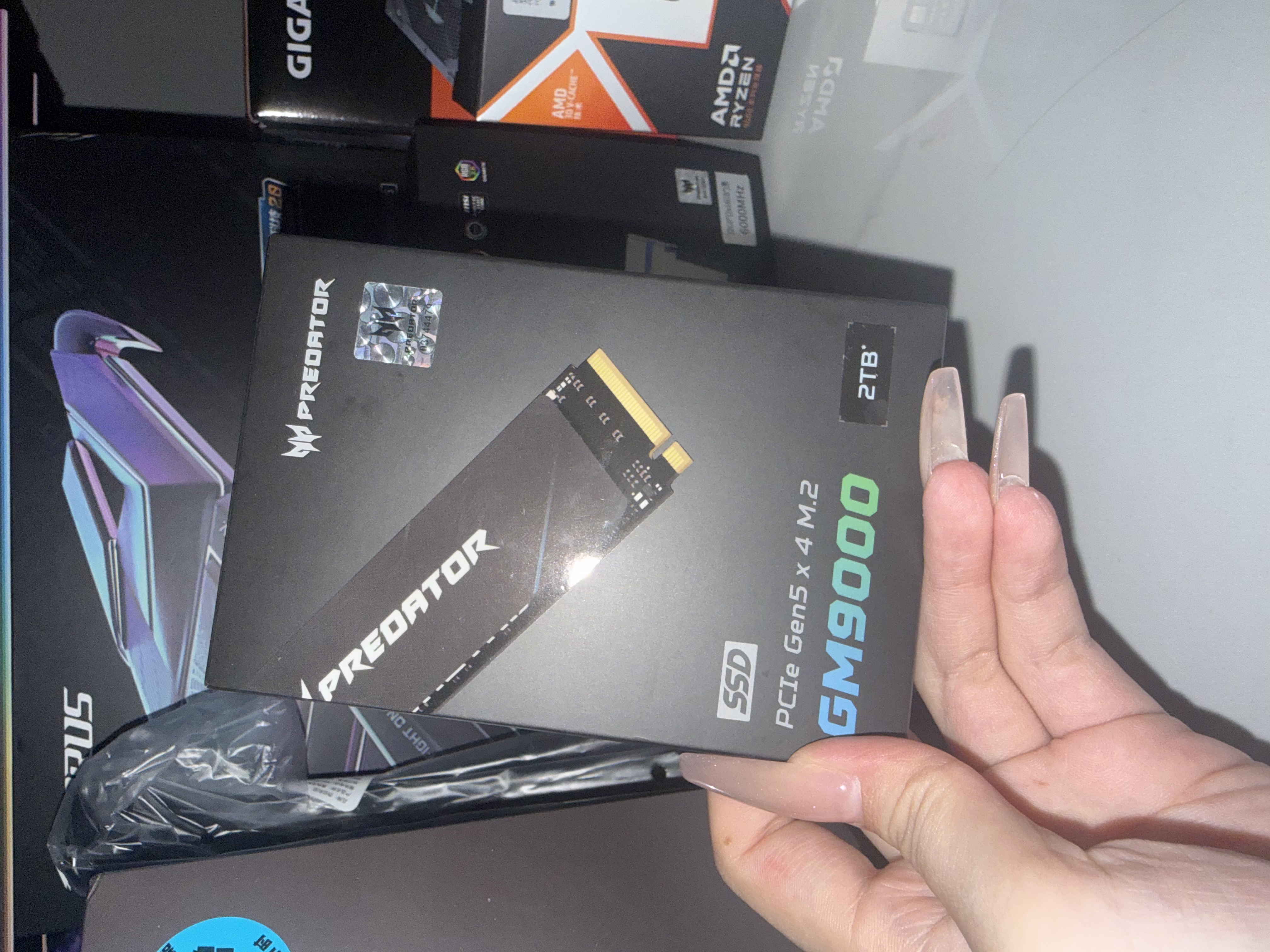 宏碁掠夺者（PREDATOR）2TB SSD固态硬盘 M.2接口(NVMe协议) GM9000神舆系列 NVMe PCIe 5.0读速14000MB/s AI电脑存储配件 实拍图