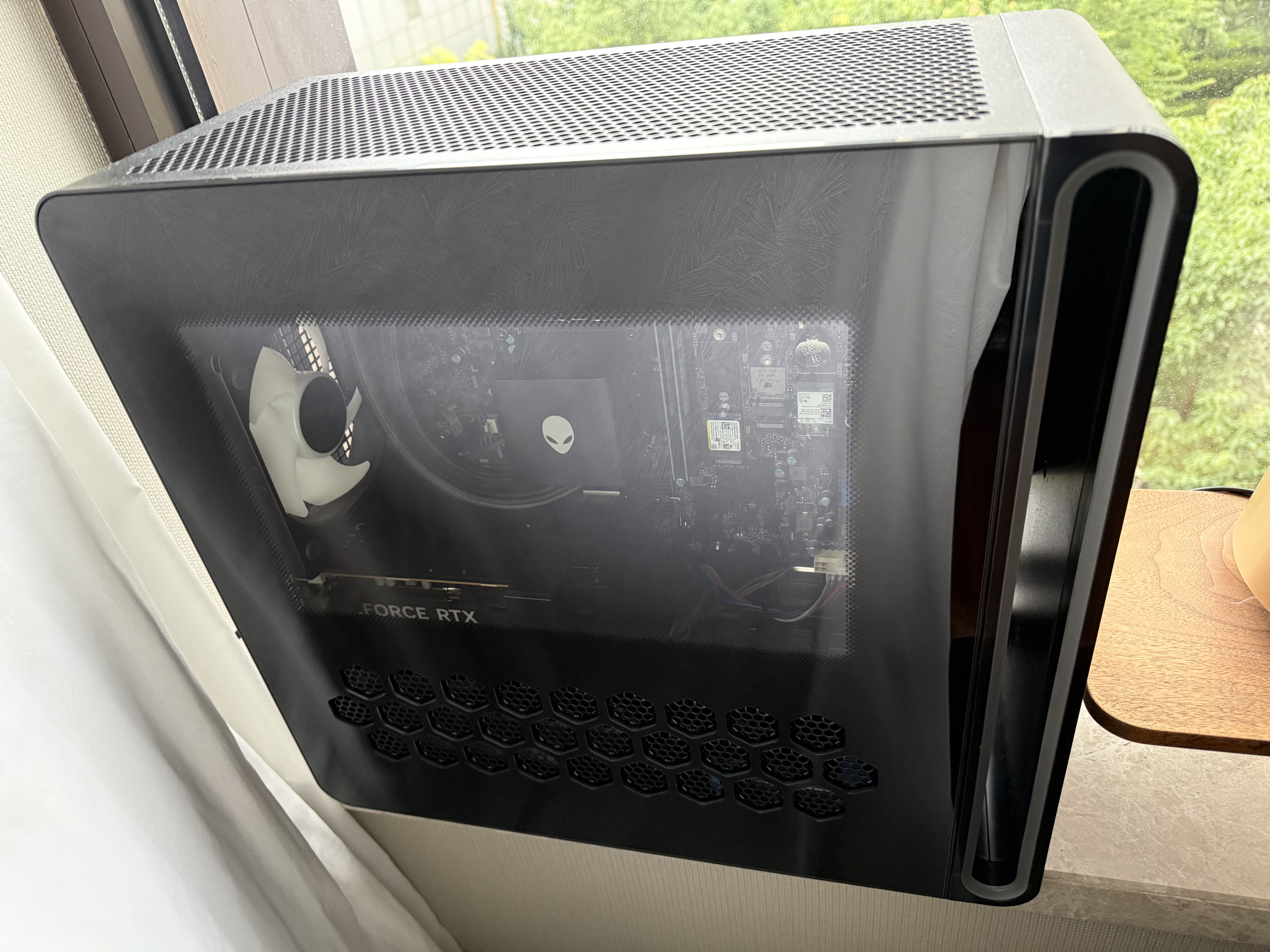 外星人台式机 星舰R17 高端电竞 游戏台式电脑 (Ultra7 16G 1T RTX5060)水冷 黑神话 Ai设计图站OpenClaw 实拍图