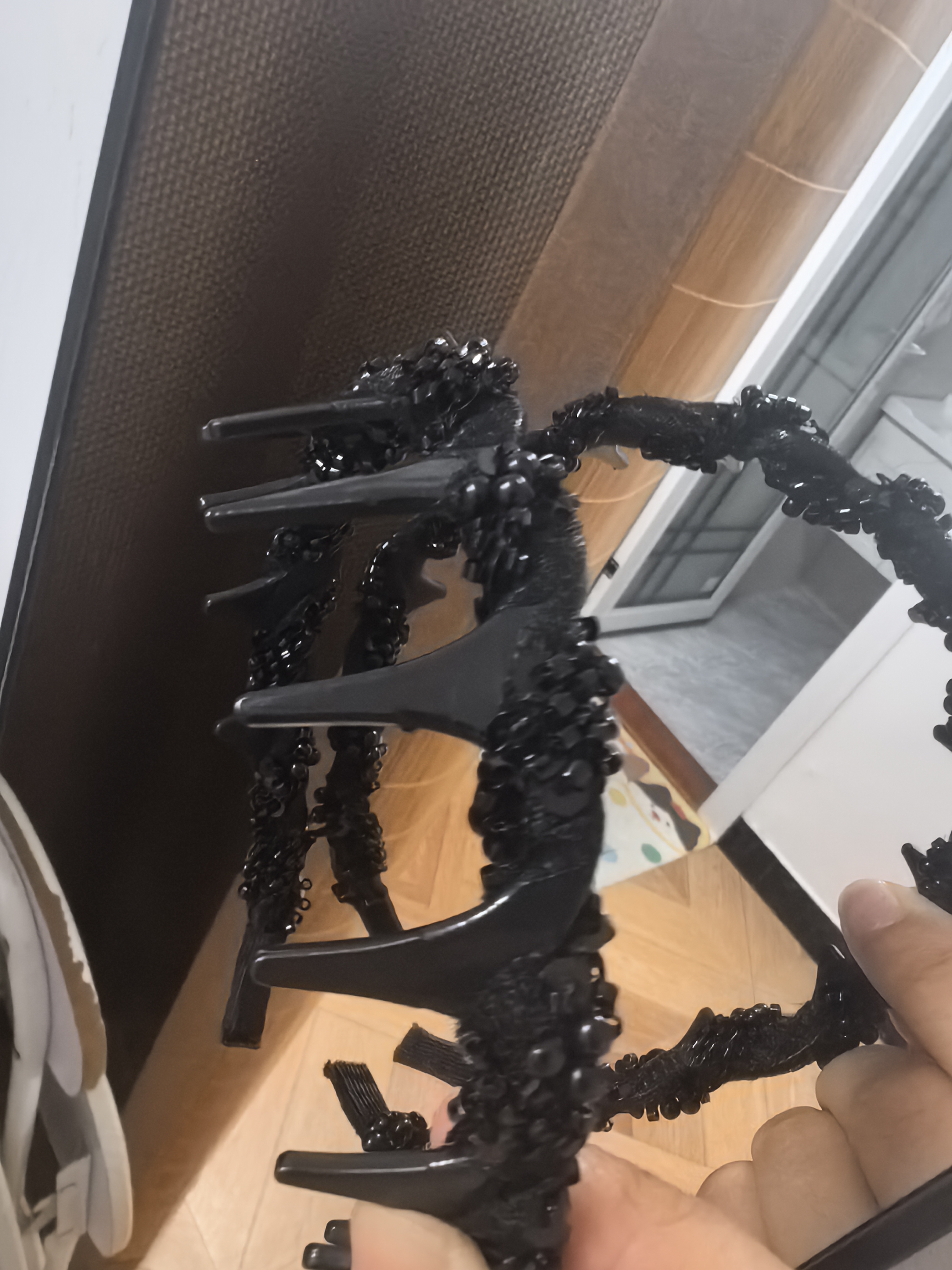 巴黎王妃发箍女2025新款轻奢压发头箍气质小香风串珠缠绕发捆头饰 【巴黎王妃发箍】黑色1个 实拍图
