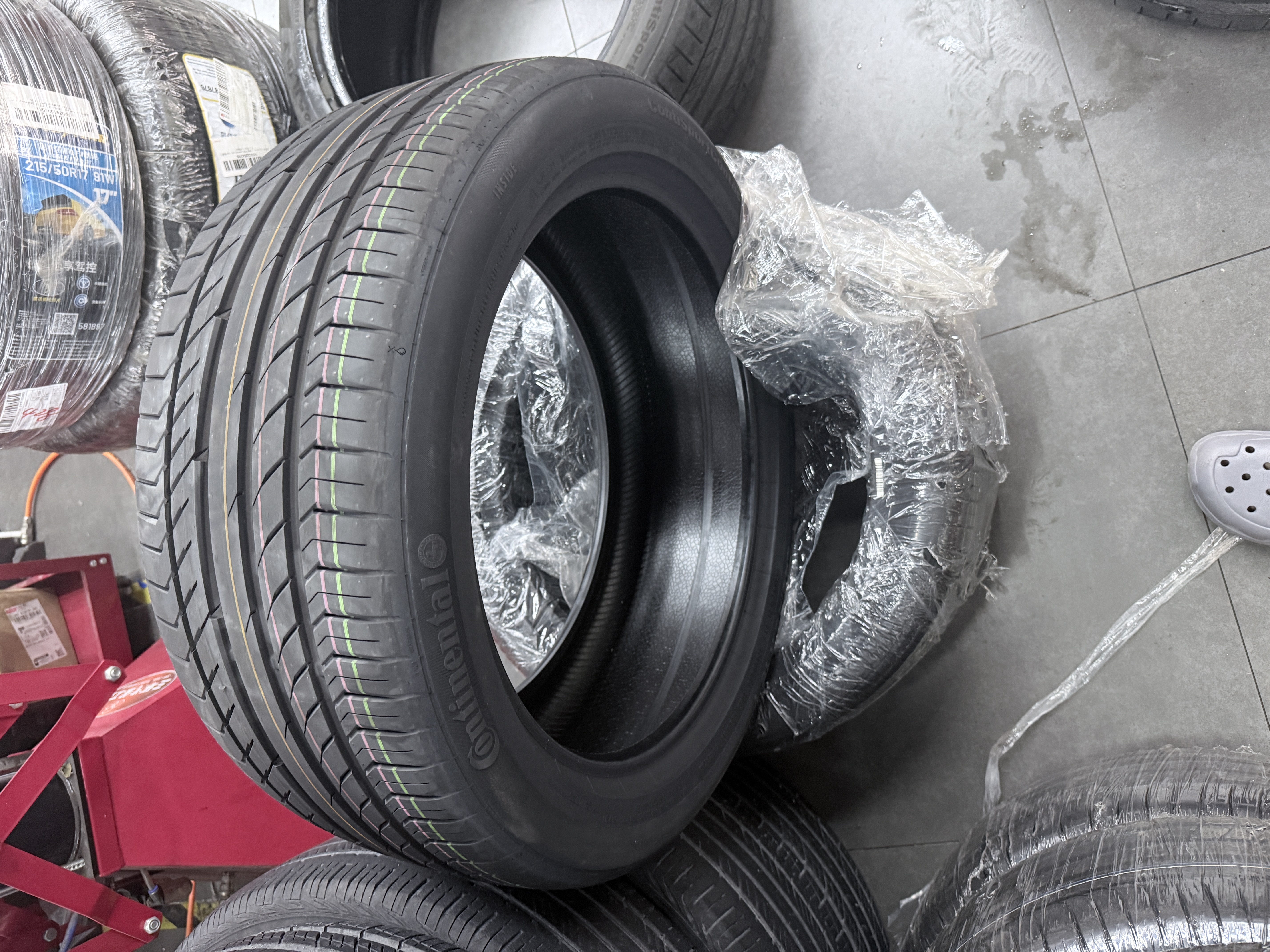 马牌（Continental）汽车轮胎 245/45R19 98Y CSC5 FR 原配金牛座 适配Model S 实拍图