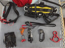 欣达（xinda）户外攀岩速降装备高空作业牛角8字环下降器攀岩装备八字环 红色 实拍图