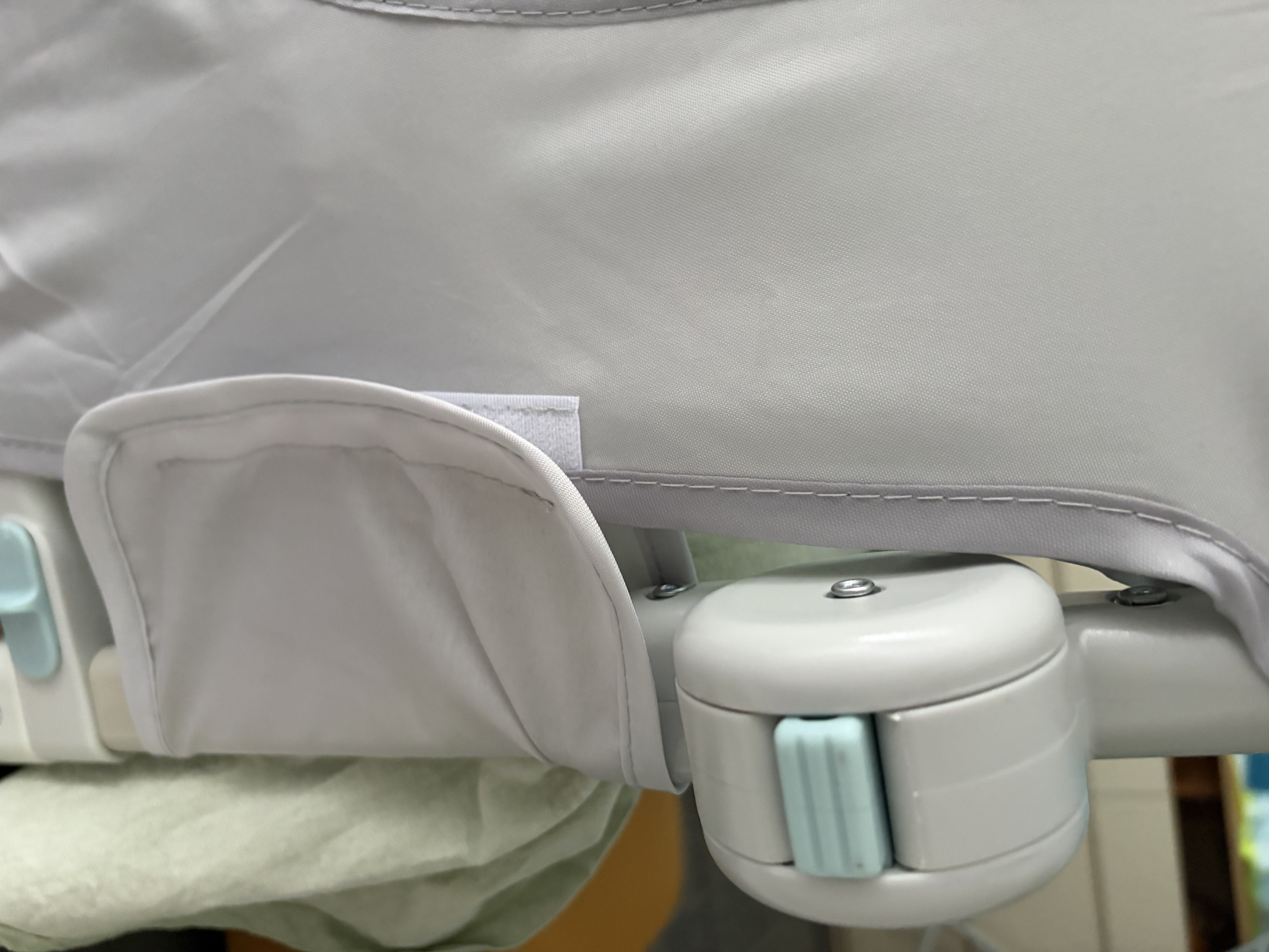 ZBENSER床围栏宝宝防护栏婴儿防掉床边围挡折叠儿童护栏一面单侧 拼色上下岩石灰【免打孔送固定带】 U型底座 1.8米【按键180°折叠上下床】 实拍图