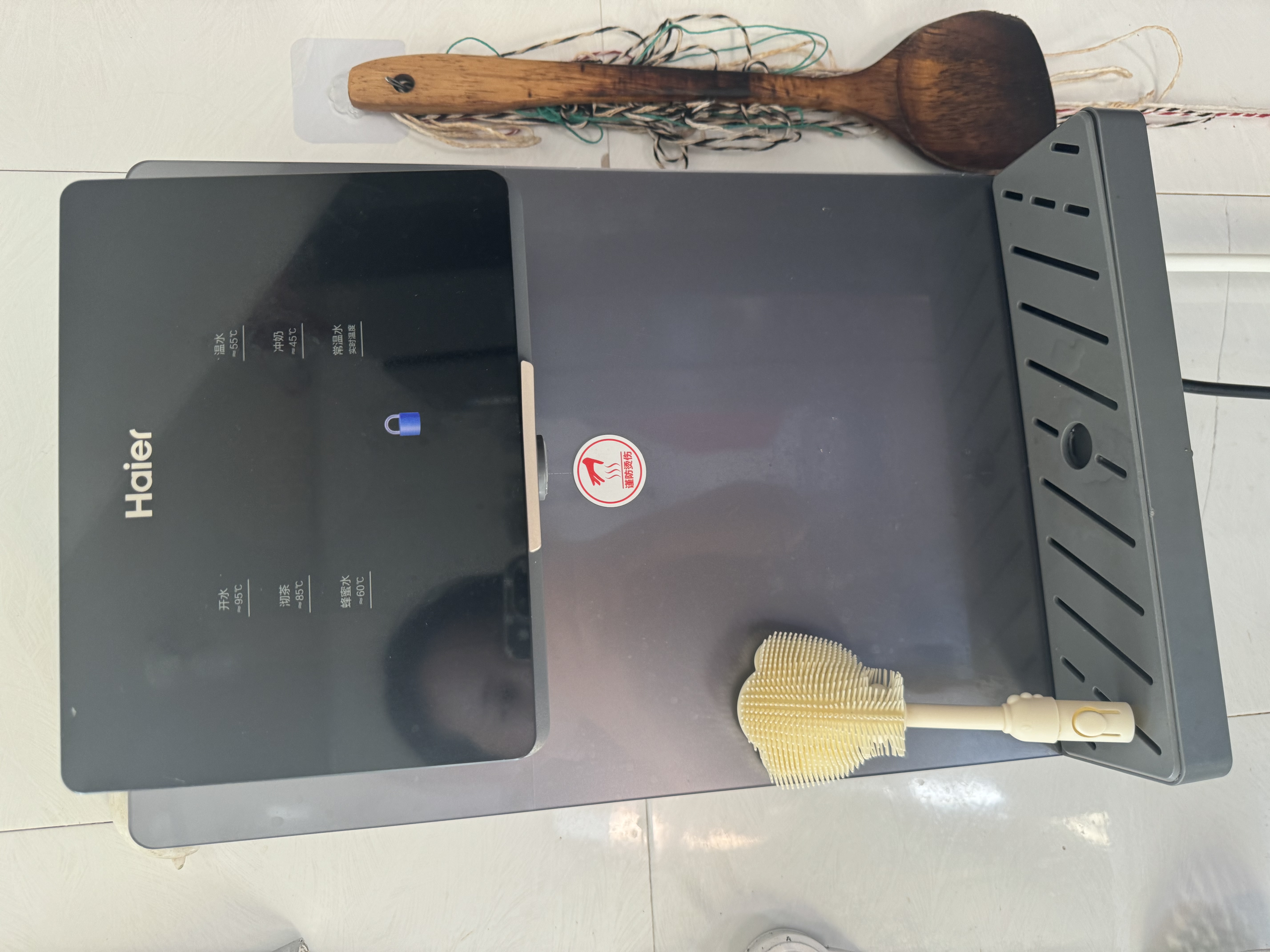 海尔（Haier）家用净水器伴侣管线机餐边柜净热一体2105壁挂式速热饮水即热即饮无胆无千滚水智能LED彩屏套装 2105管线机-智能温热超薄 实拍图