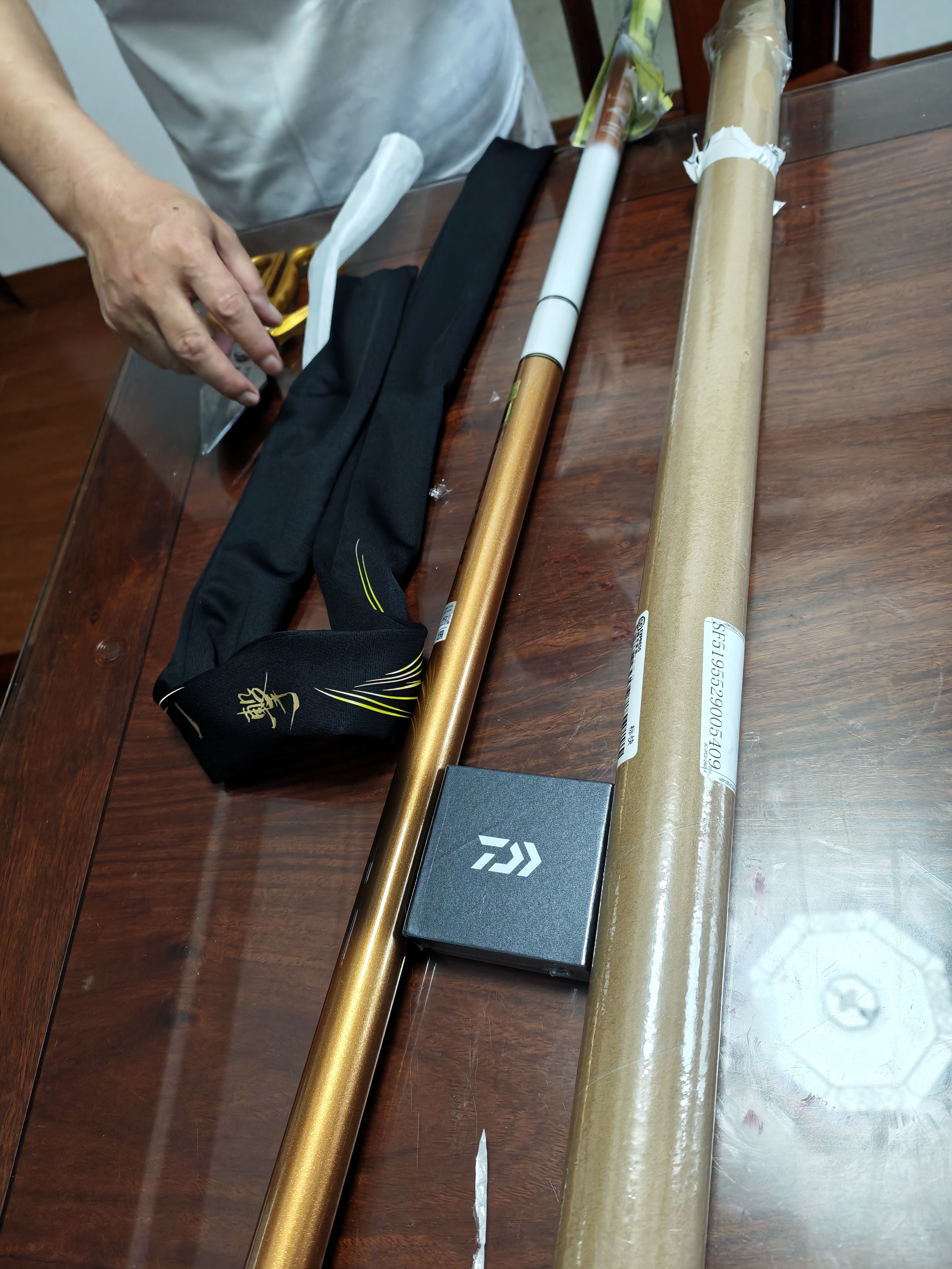 达亿瓦（DAIWA）一击 轻量鲤鱼鲫鱼草鱼罗非 进口鱼竿手杆 轻硬挺 休闲台钓 9m 一击T 90.K（大物） 不支持使用/试用后退换货 实拍图