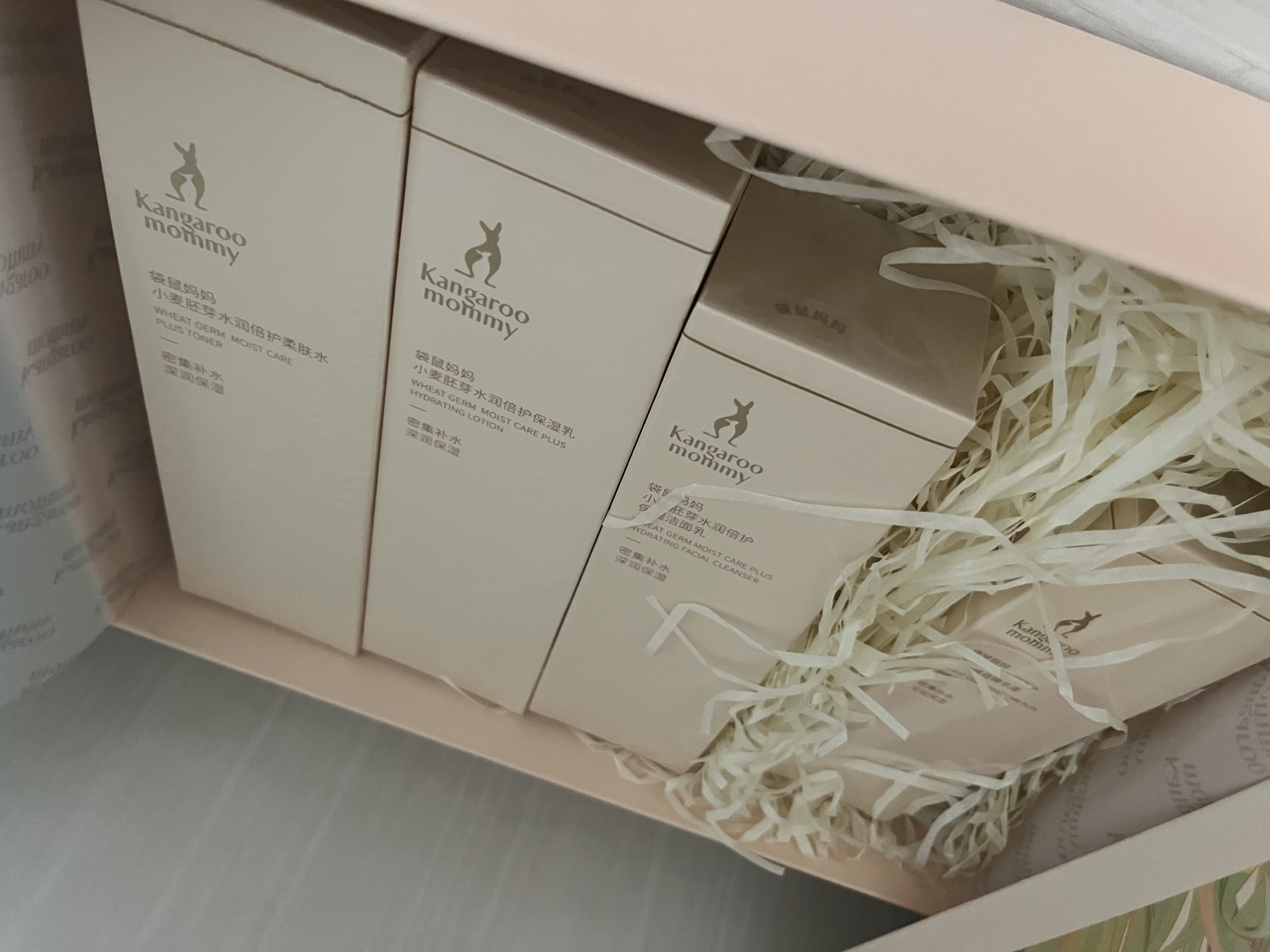 袋鼠妈妈护肤品小麦春夏保湿洁水乳精华补水保湿护肤舒缓套装送自己送女友 实拍图