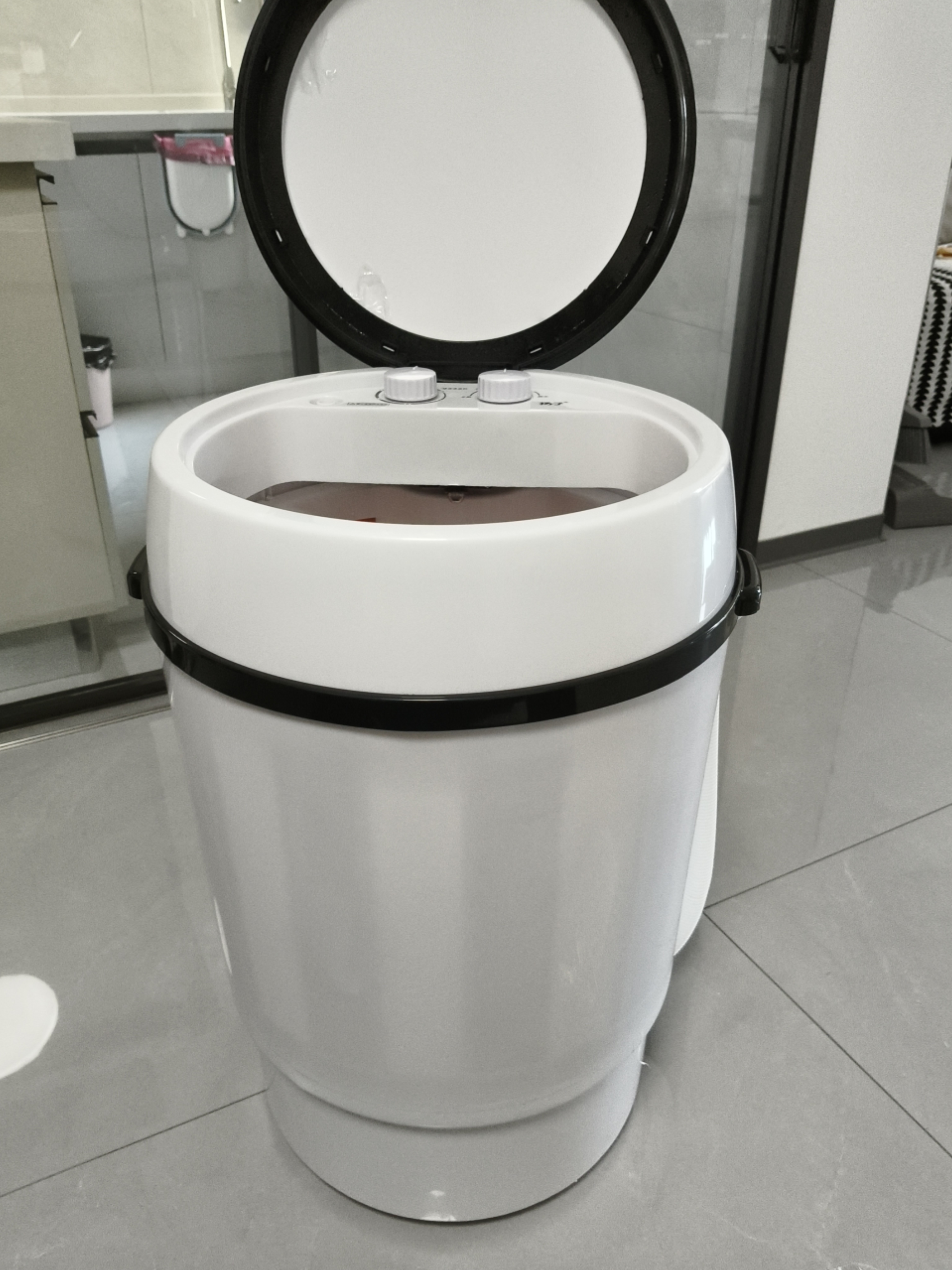 扬子洗鞋机全自动洗脱水一体刷鞋免拆鞋带全方位洗鞋神器可脱水洗衣机 象牙白全壁刷【鞋衣两用+蓝光洗涤+洗脱一体】 实拍图