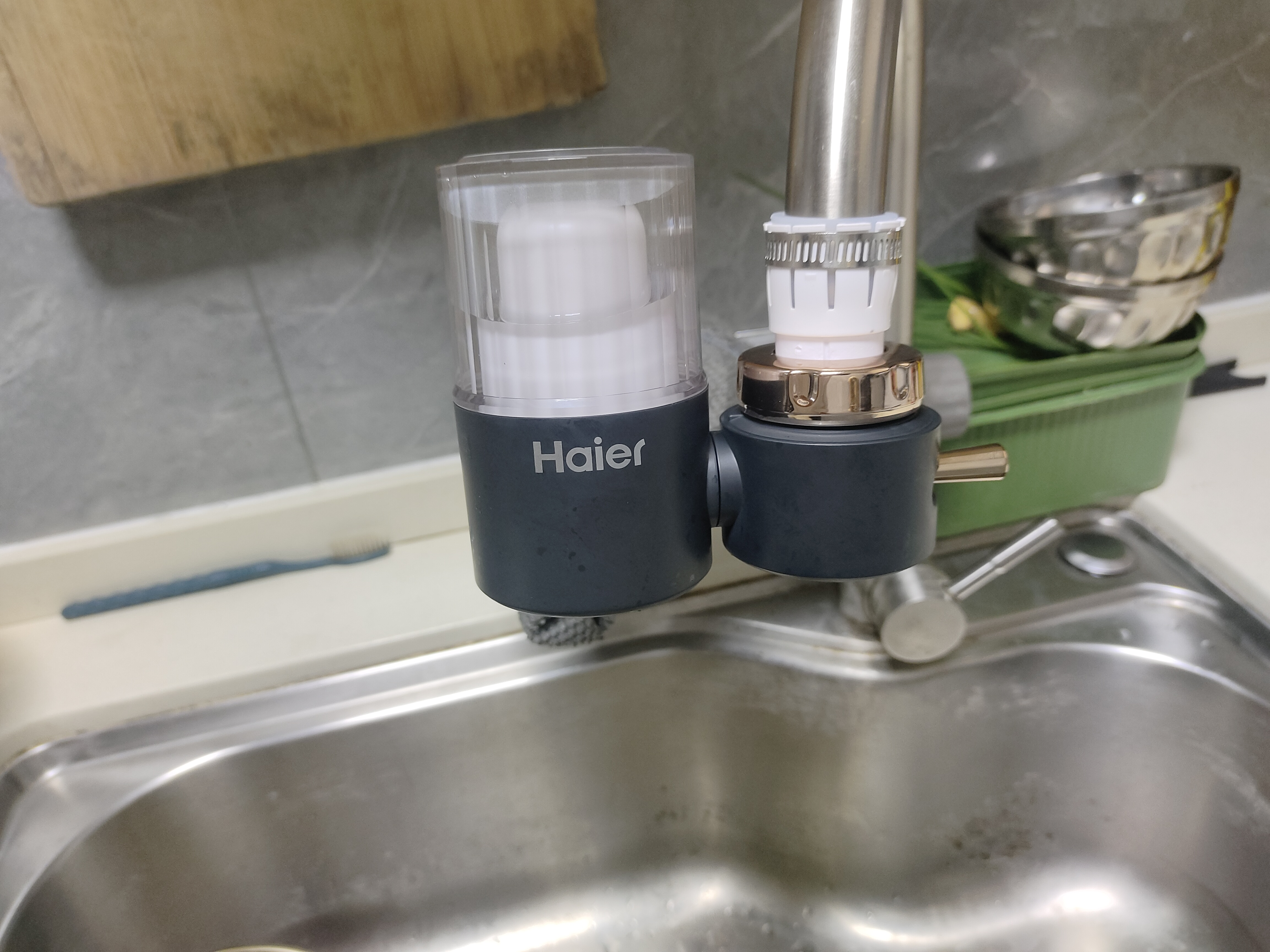 海尔（Haier）净水器水龙头过滤器家用自来水滤水器直滤前置过滤器厨房卫生间通用除余氯三档出水可清洗滤芯 一机三芯【2年免换芯】 实拍图