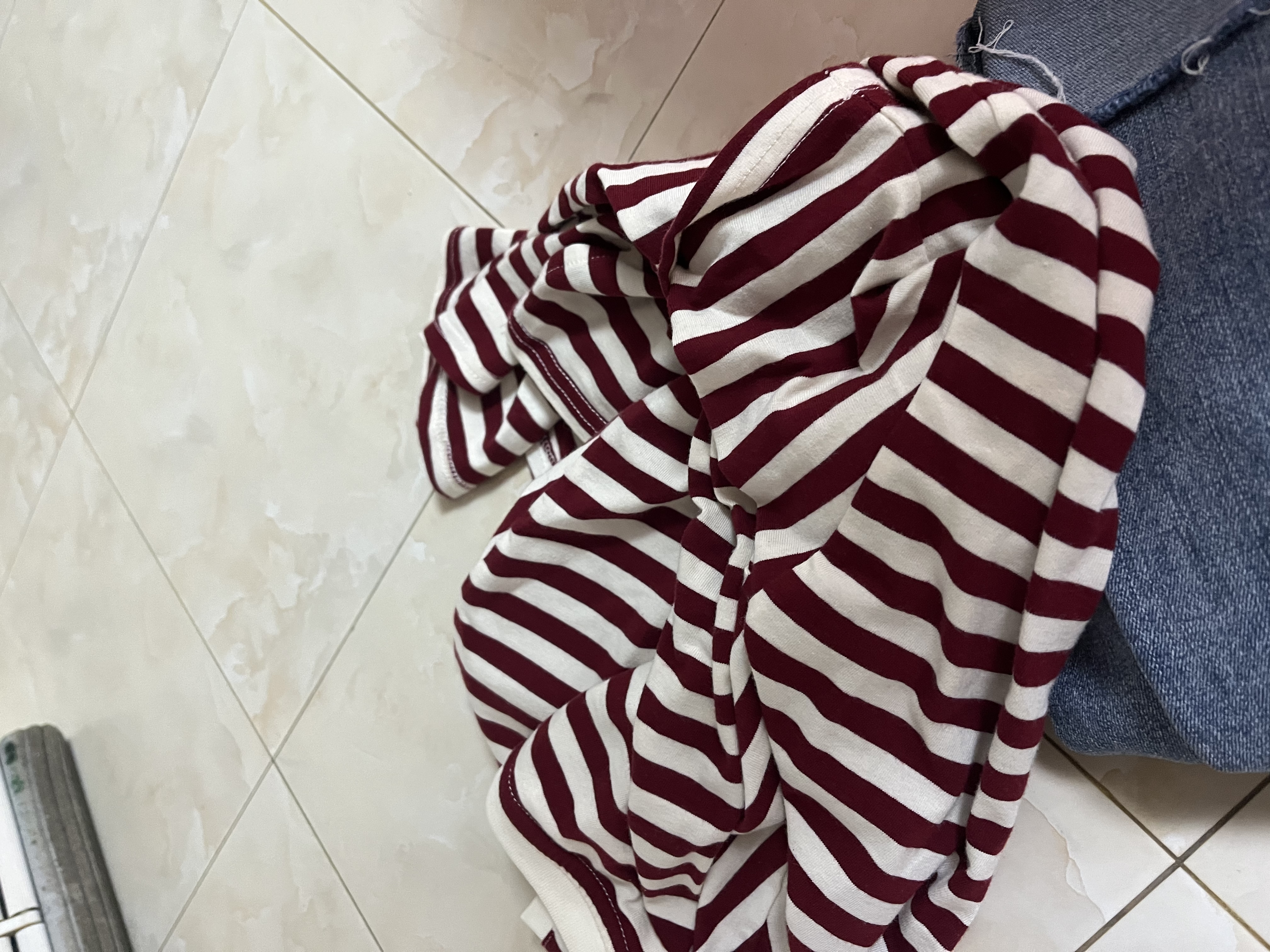 德玛纳【裸感体验】夏季撞色圆领条纹打底衫落肩宽松小个子气质女式t恤 实拍图