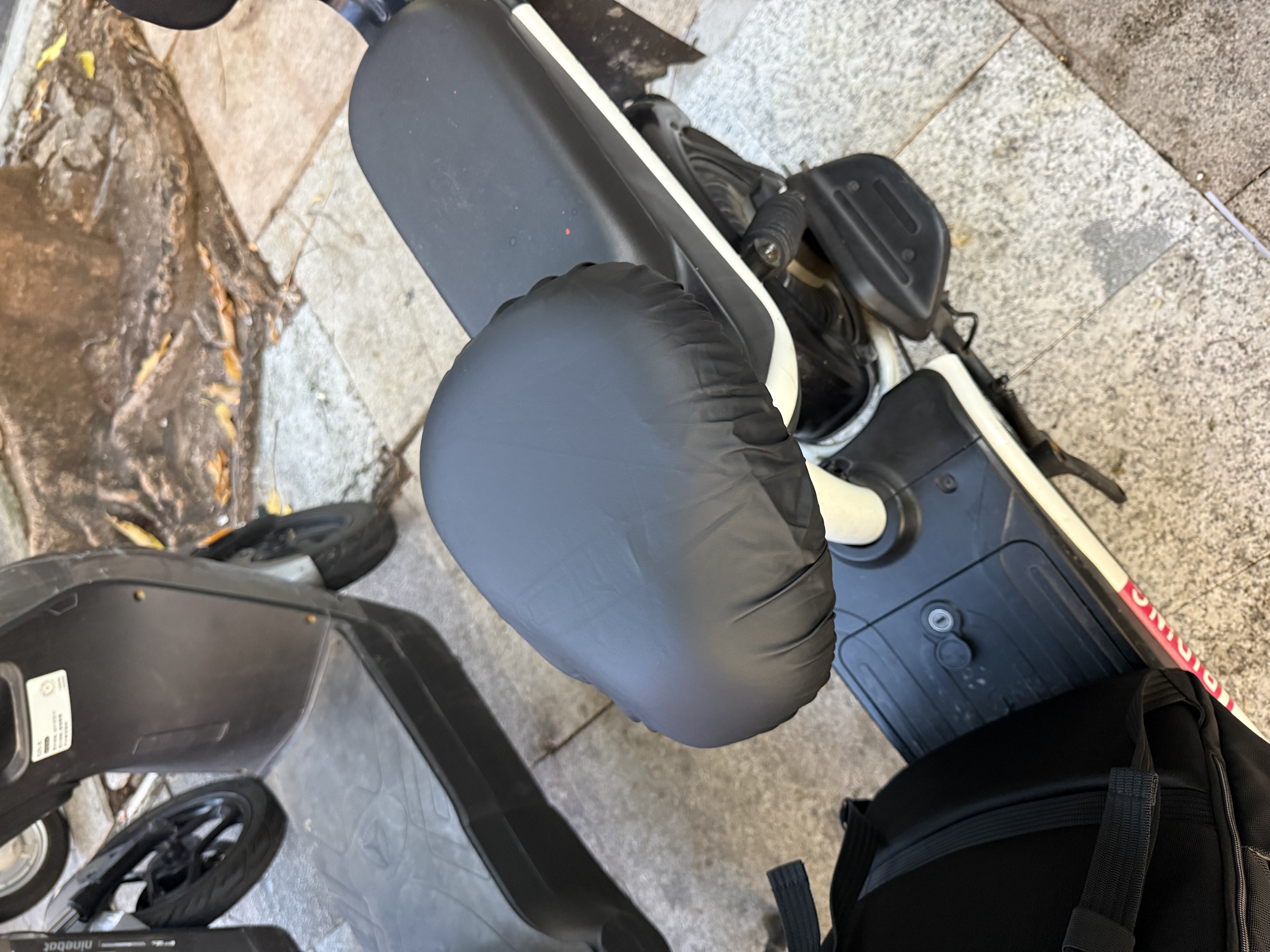 牧安宁电动车坐垫套电瓶座套防水防晒皮革四季通用自行代步踏板车隔热  实拍图