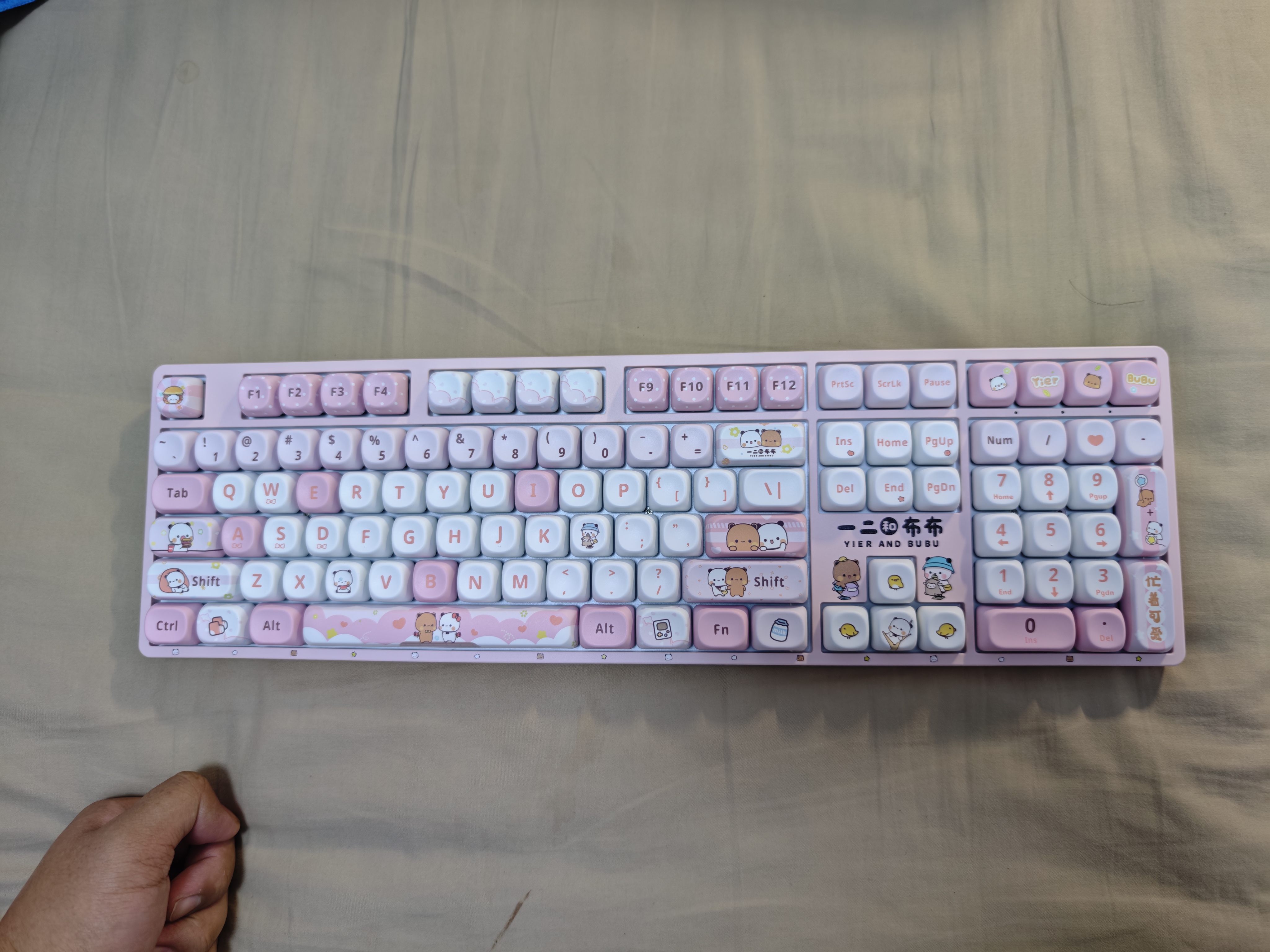 AKKO5108B Plus 一二和布布联名高颜值女生办公机械键盘108键有线蓝牙2.4G三模打字手感好粉色外接键盘 实拍图