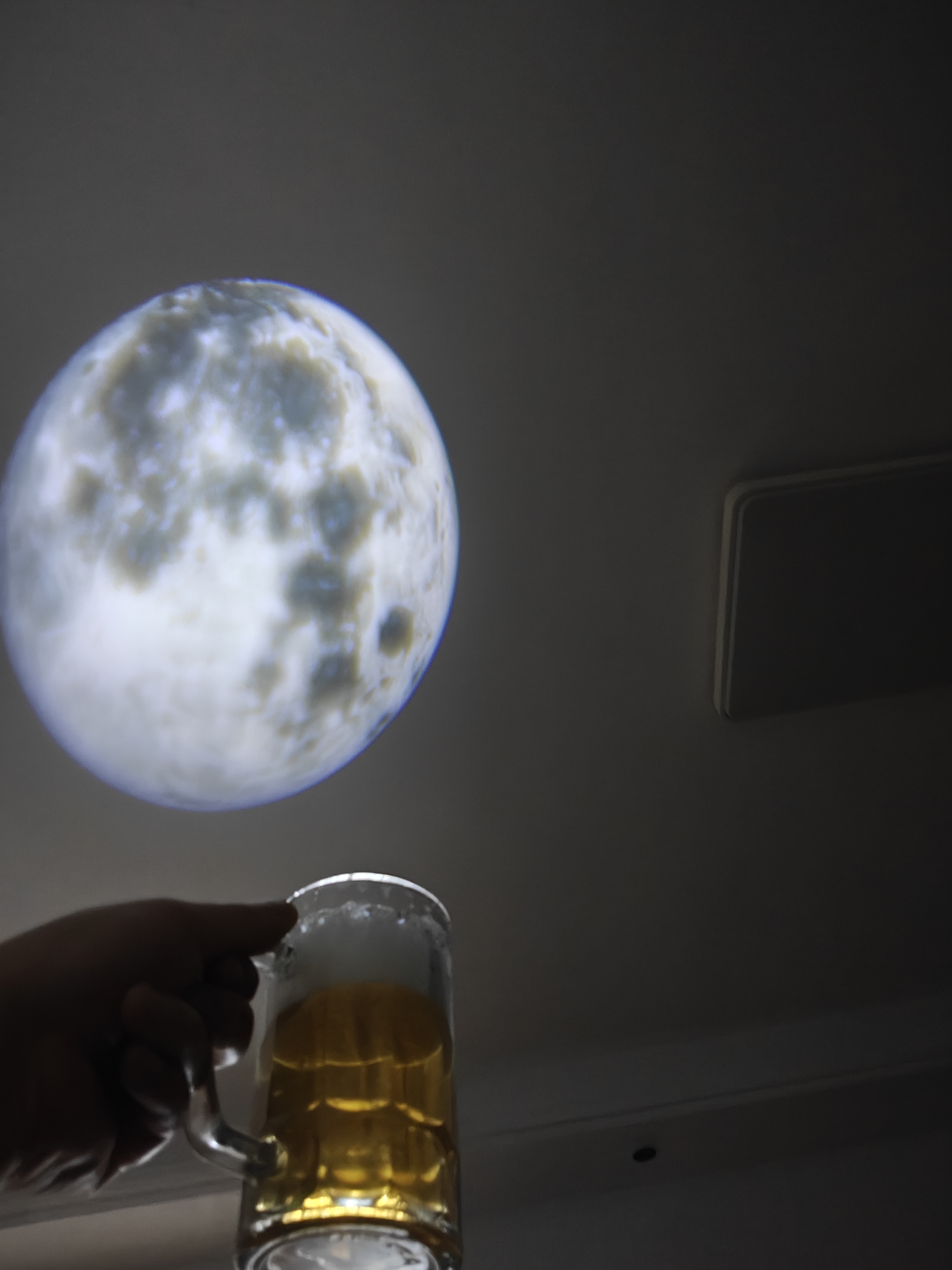 【网红爆款】投影灯氛围灯卧室情调夫妻星空小夜灯卧室礼物拍拍灯 【星空款】白月球星空投影灯 5V1A 实拍图