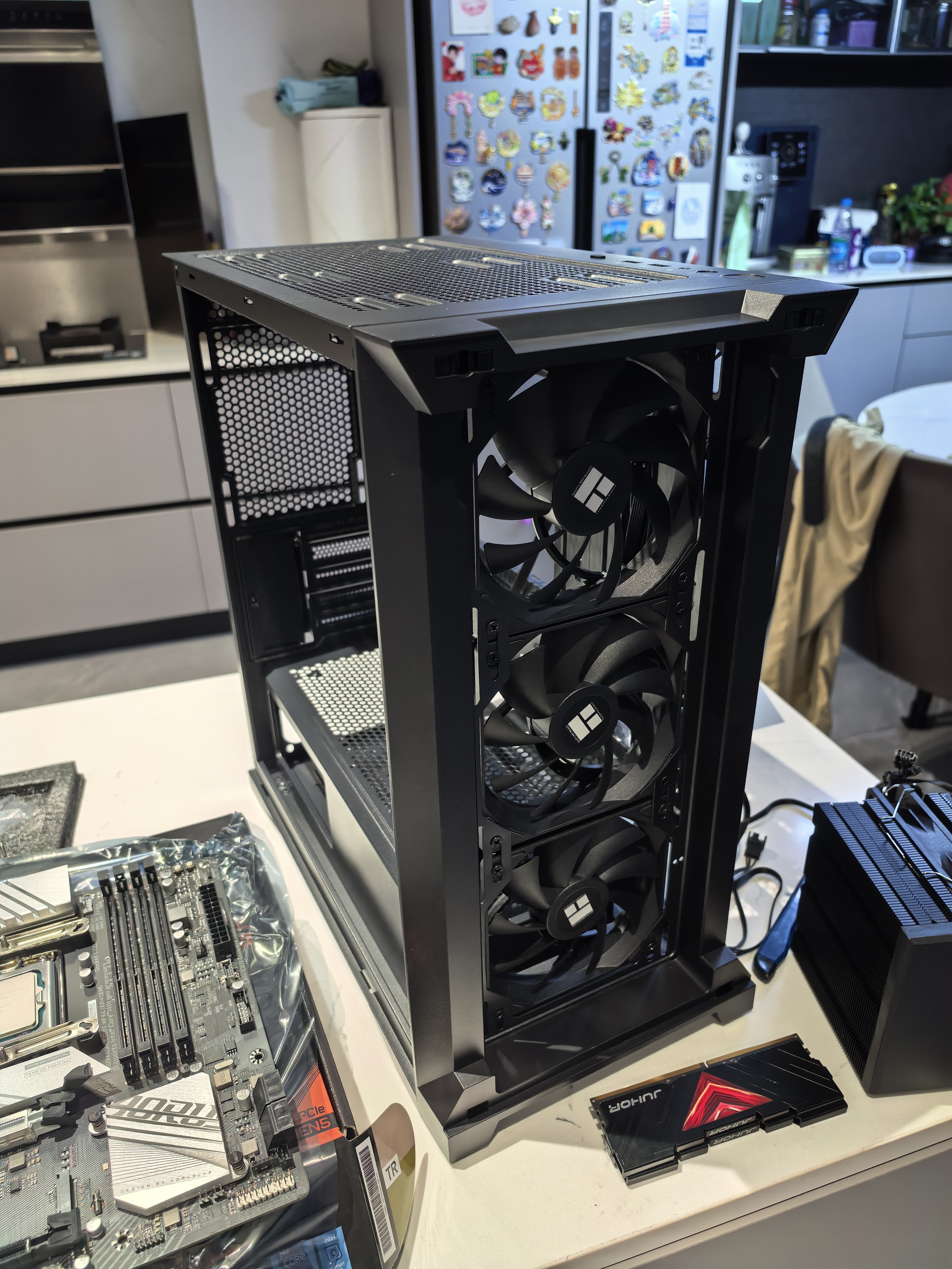 先马（SAMA）平头哥M2 MESH V2黑色 matx散热电脑主机箱 大面积网格/240/280水冷/8风扇位/USB3.0/Type-C预留孔 实拍图