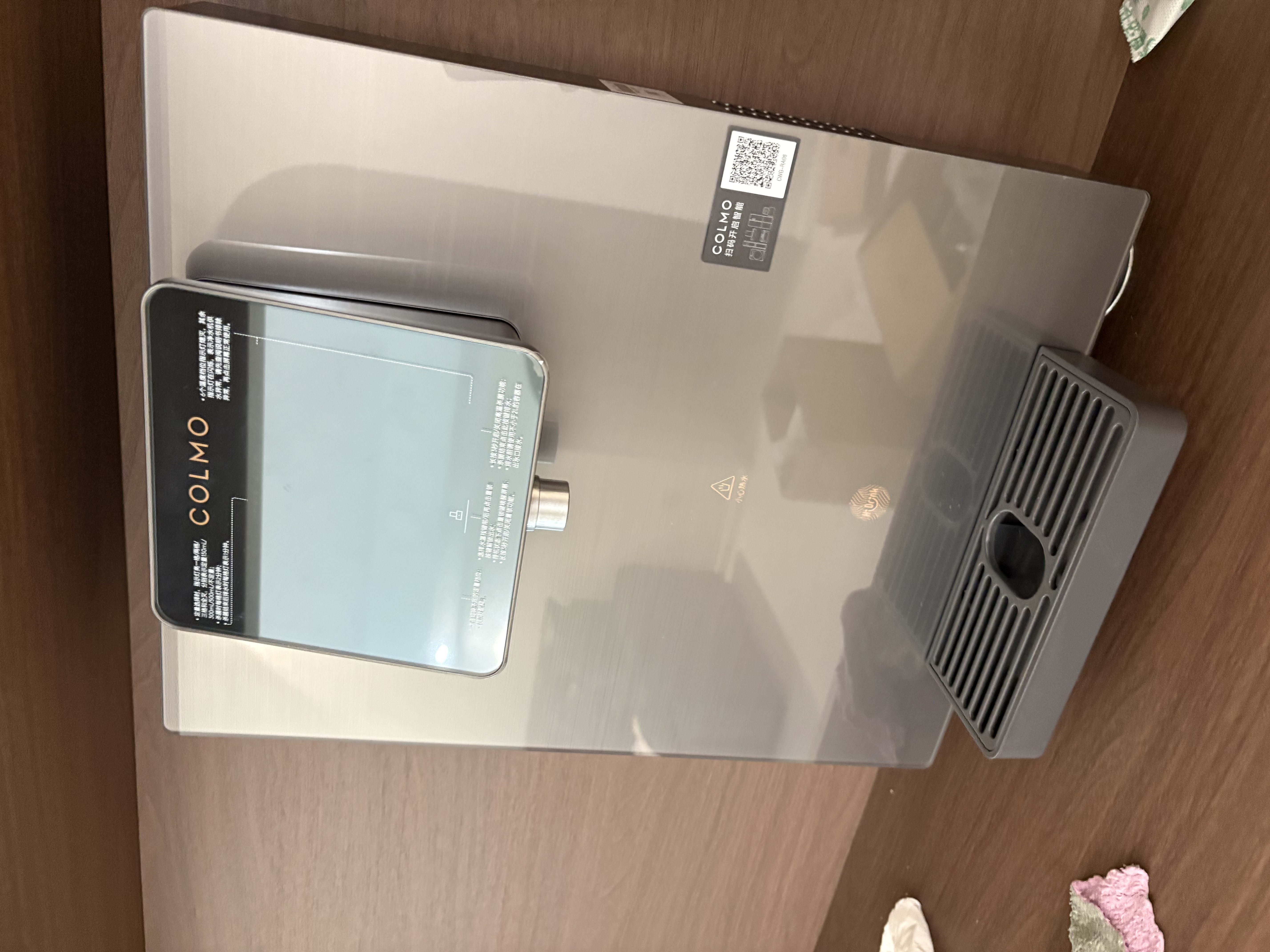 COLMO【一饭封神同款】黑珍珠管线机RA08 家用壁挂式即热净饮水机 净水器伴侣 触控杀菌智能感应取水 【金榜认证】温热即饮RA08 实拍图