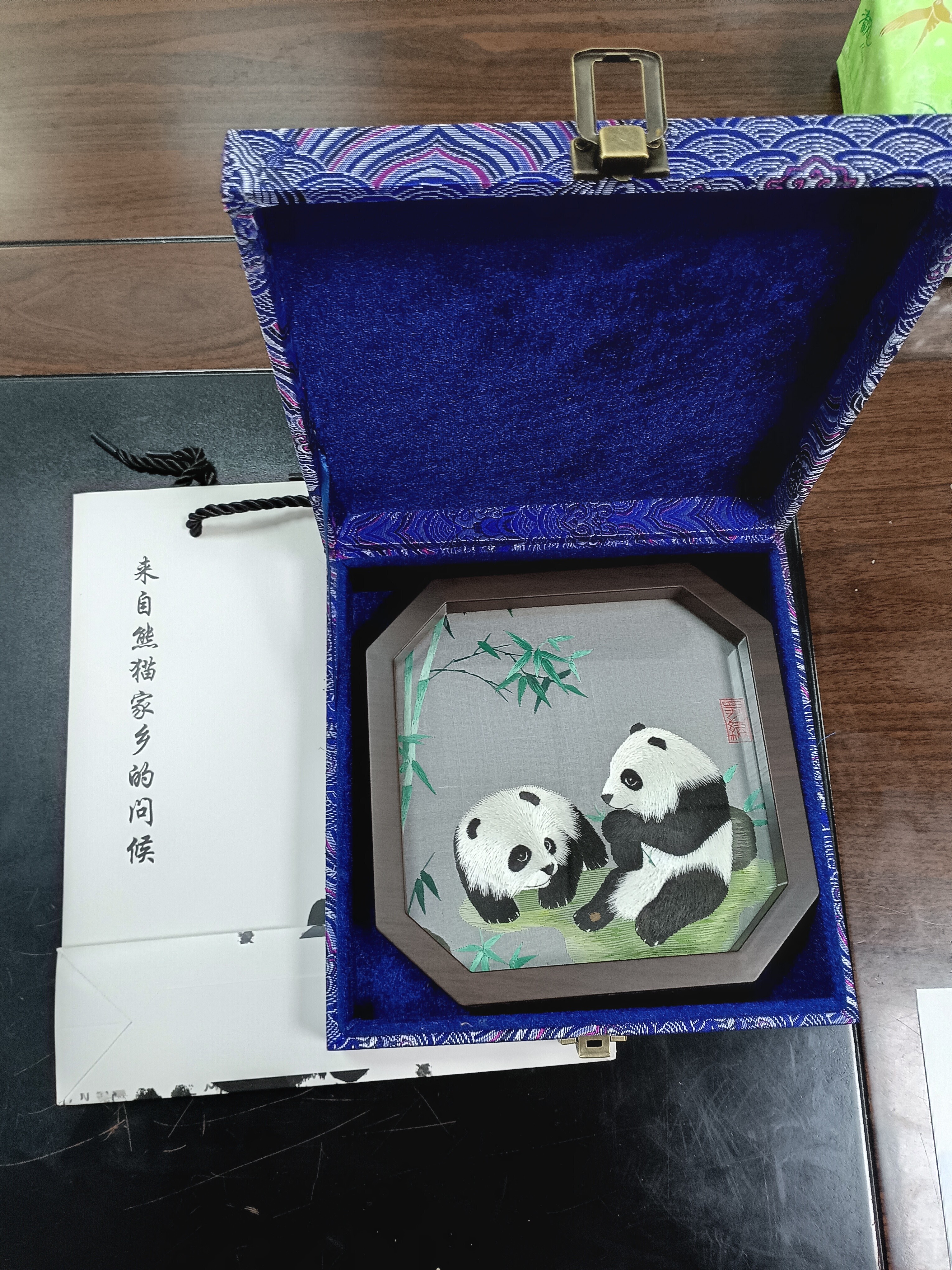 大熊猫锦绣织造府蜀绣双面熊猫刺绣摆件中国特色礼物送老外出国礼品成都伴手礼纪念 节节高熊猫手工双面蜀绣（jd发货） 实拍图