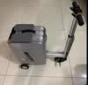 爱尔威（Airwheel）电动行李箱可骑行智能拉杆箱可坐可代步20英寸登机箱 青春版—银 实拍图