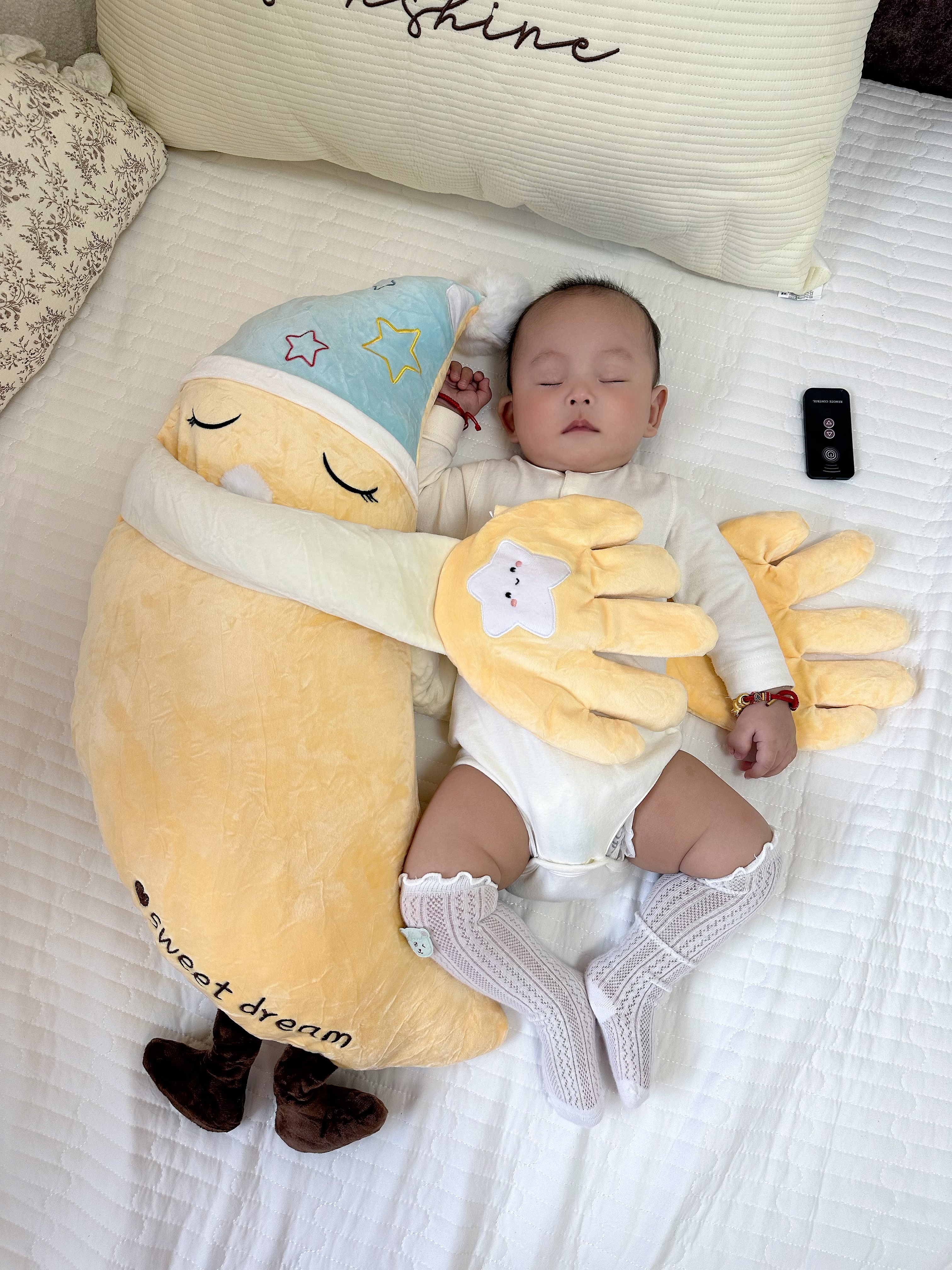 葆氏婴幼儿安抚玩偶拍打手掌月亮哄睡神器躺抱宝宝防惊跳枕头遥控款 实拍图
