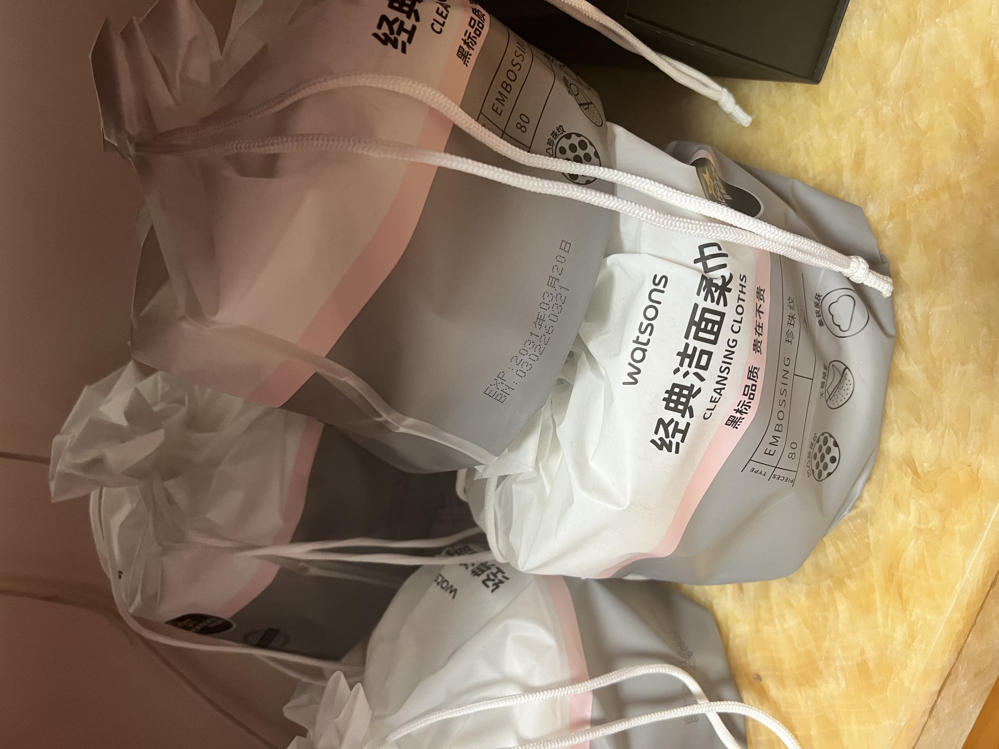 屈臣氏（Watsons）情人节礼物珍珠纹卷筒洁面巾湿敷卸妆加厚干湿两用一次性洗脸巾 厚款 300克 *3件 实拍图