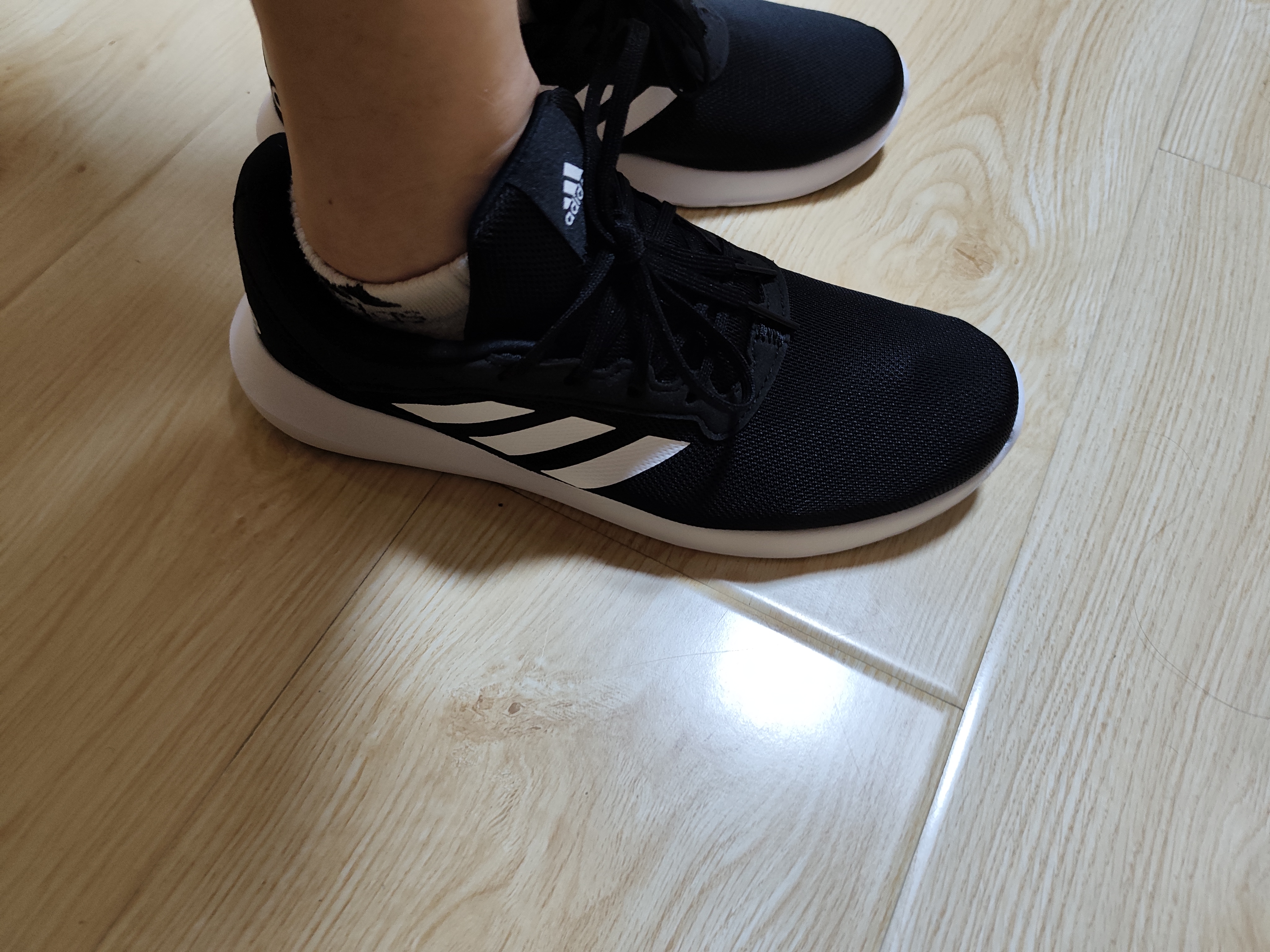 adidas CORERACER随心畅跑网面休闲跑步鞋男子阿迪达斯官方轻运动   黑/白 FX3581   40 实拍图