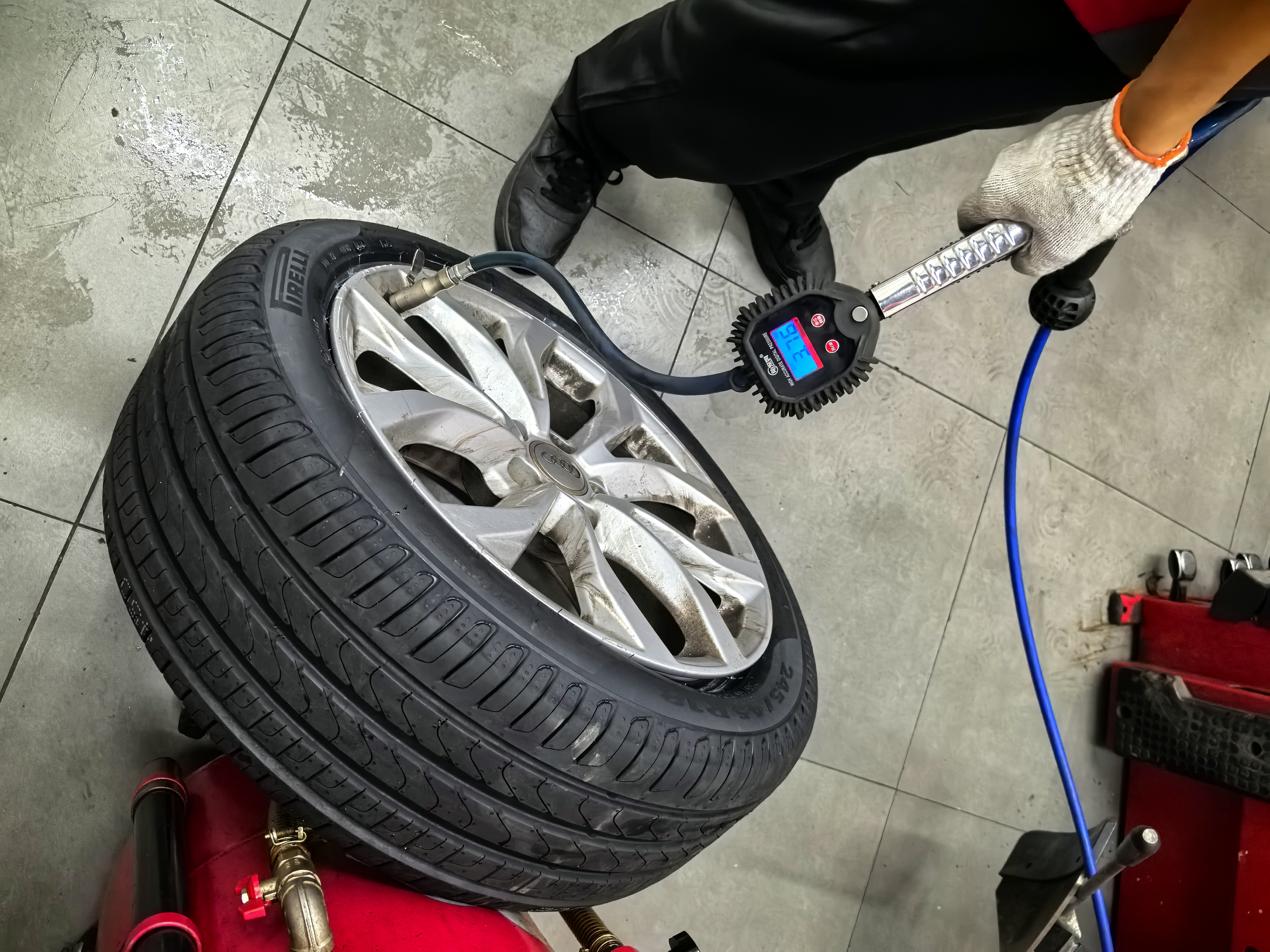 倍耐力汽车轮胎245/45R18 100Y 新P7 (AO,KA)原配奥迪A6L 实拍图