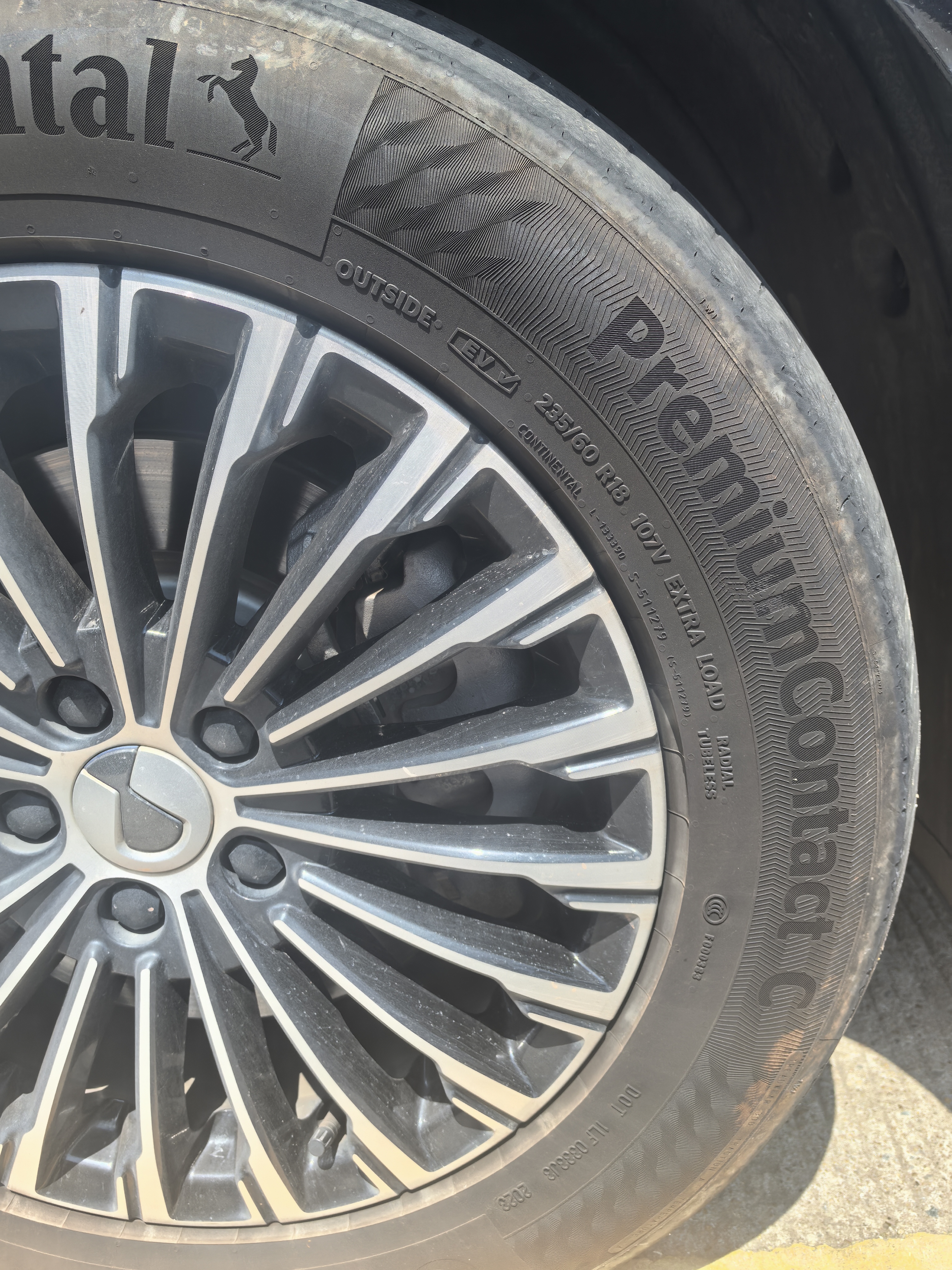 马牌（Continental）汽车轮胎 235/60R18 107V XL FR PCC 原配比亚迪腾势D9 实拍图