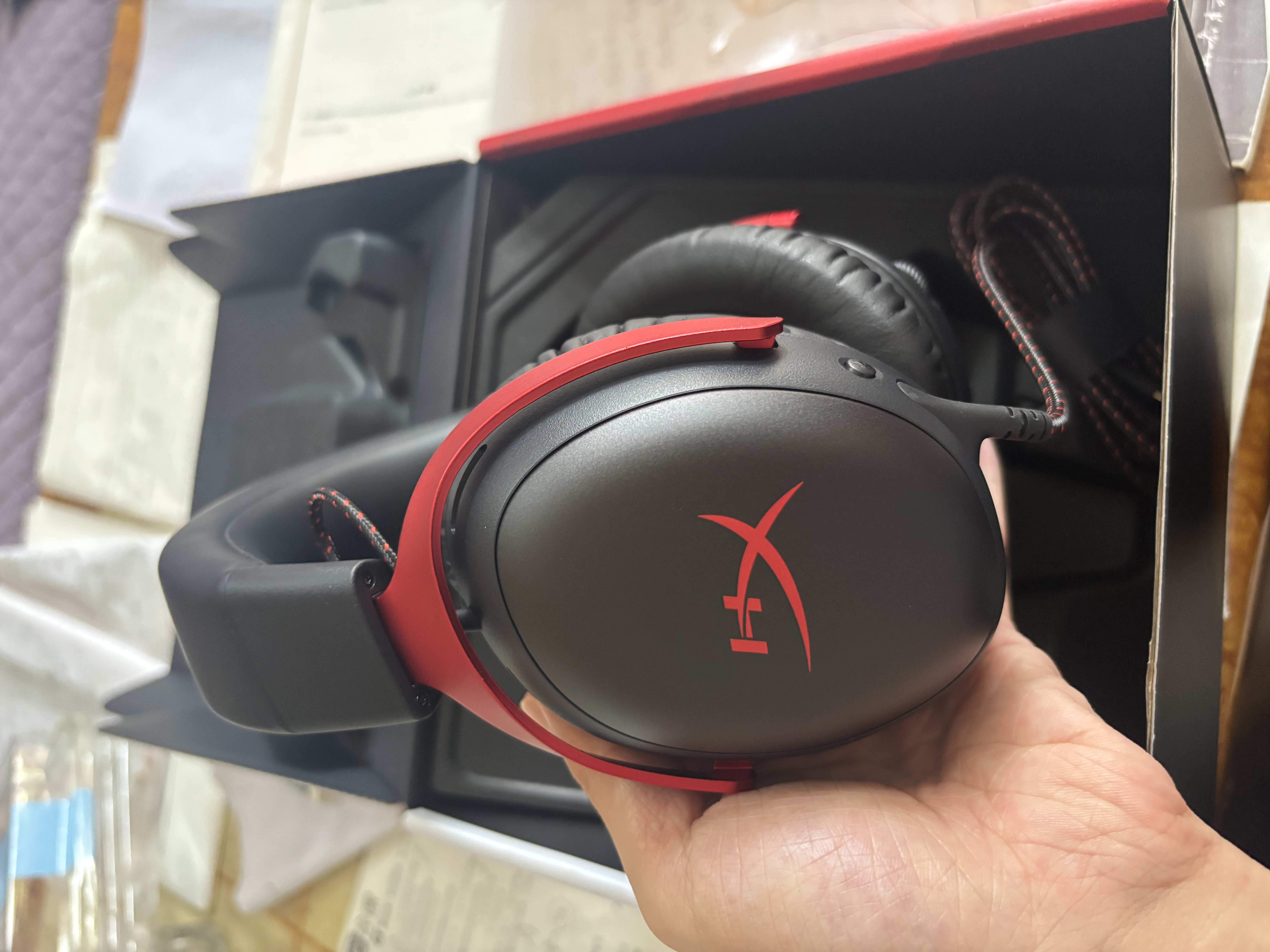 极度未知（HYPERX）Cloud Ⅲ 飓风3有线黑红 DTS音效 53mm驱动单元电竞头戴式游戏耳机 适配三角洲行动 实拍图