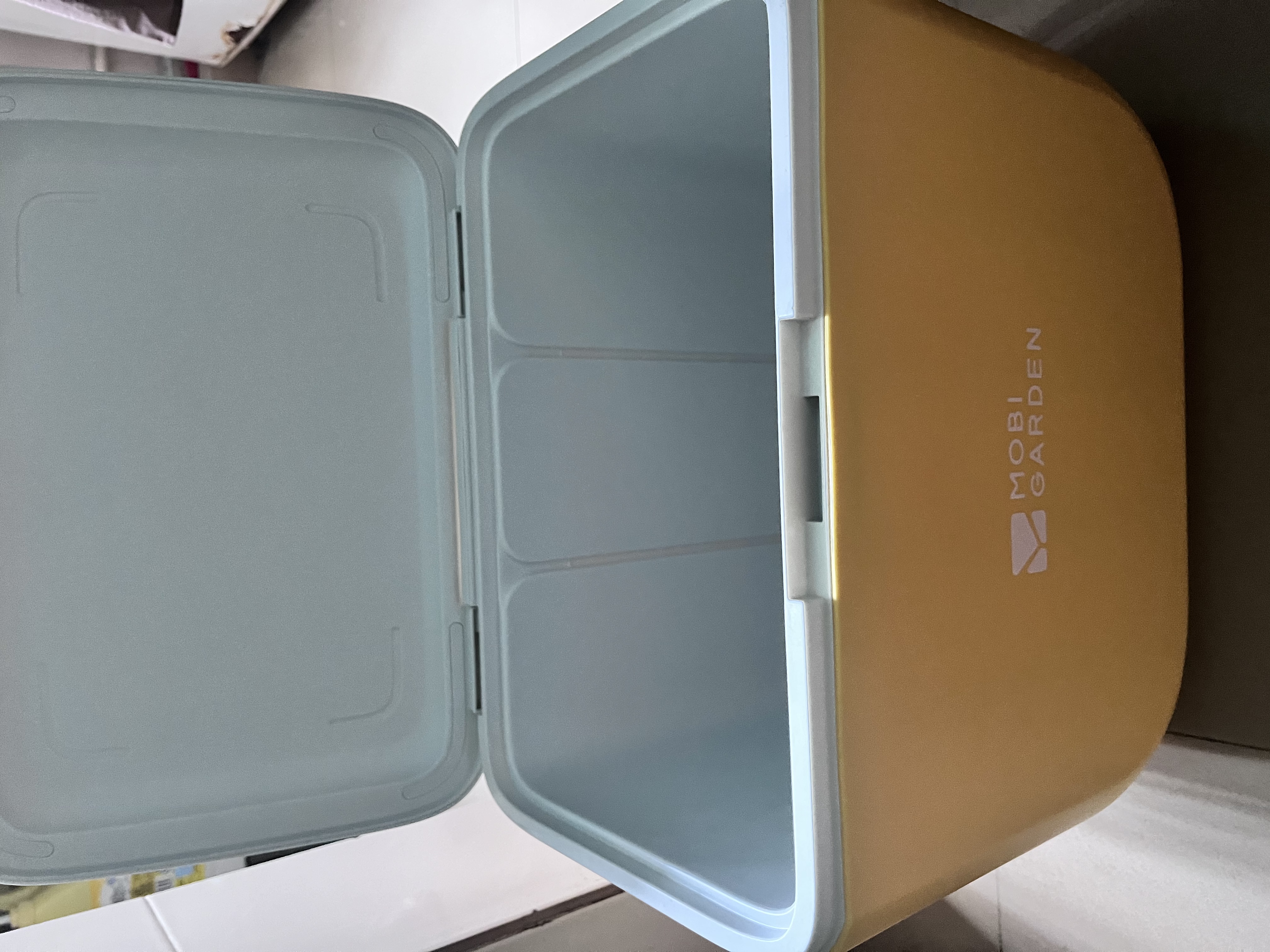 牧高笛（MOBIGARDEN）极冰保温箱15L 户外露营车载保鲜冷藏箱小冰箱 NX26684003 阳光黄 实拍图