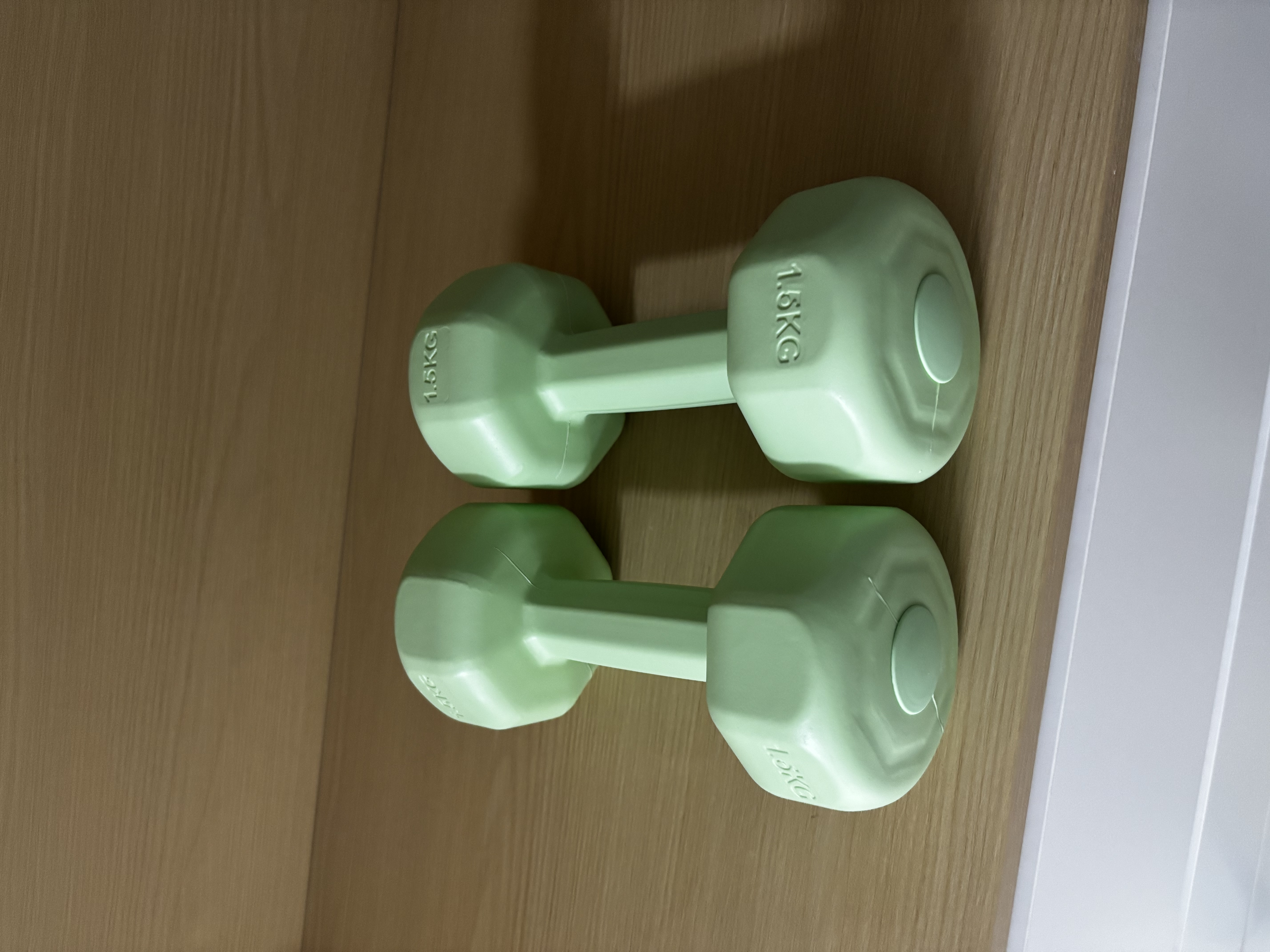 【百万爆品】环保六角小哑铃女士健身家用练臀练手臂居家健身器材 苹果绿 1.5KG *2共3kg 初级/女士新手 实拍图